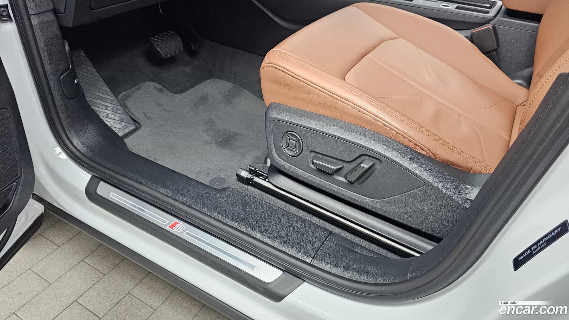 Q3 Audi 2025.7-OPTION-020