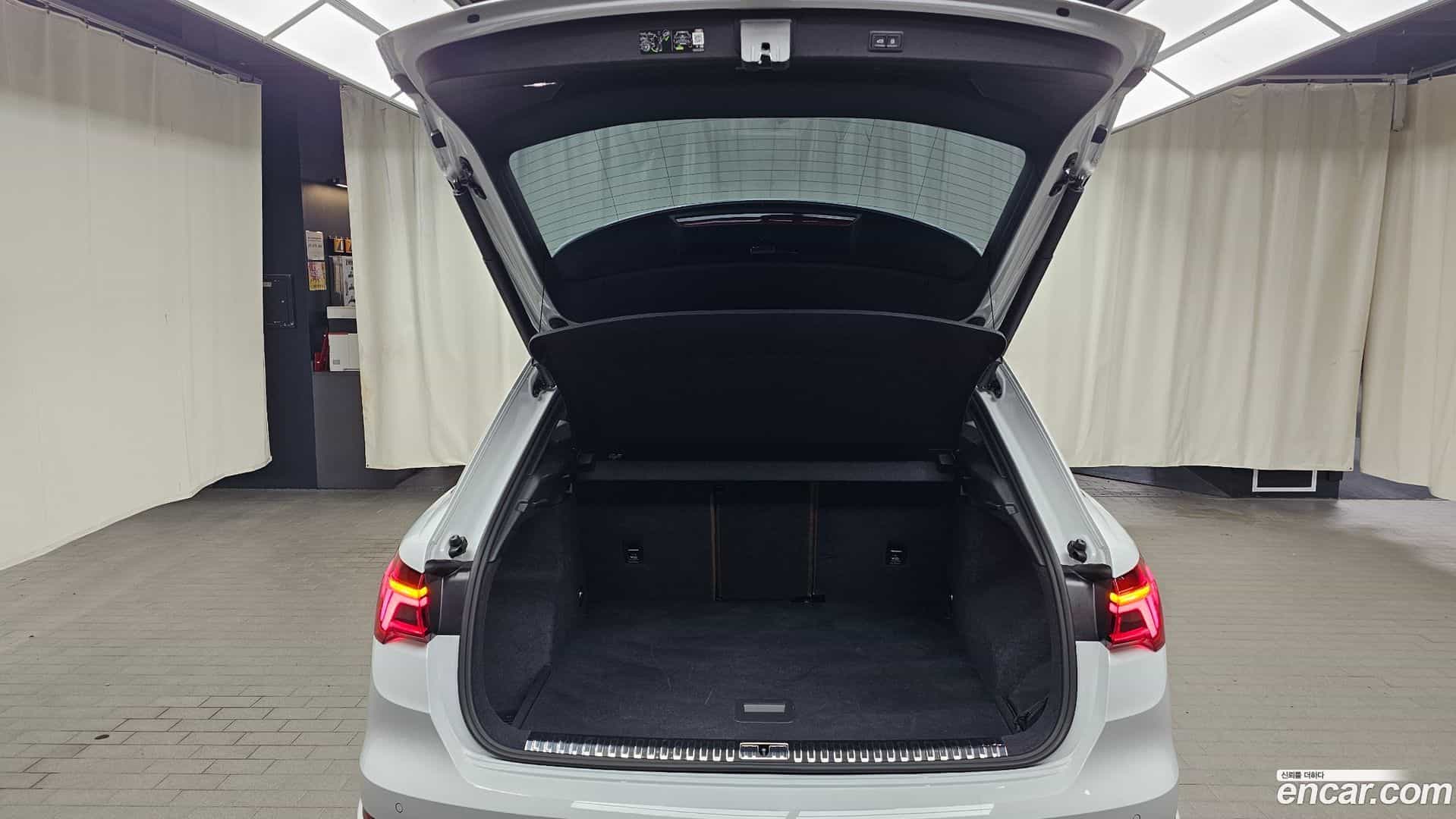 Q3 Audi 2025.7-OPTION-022