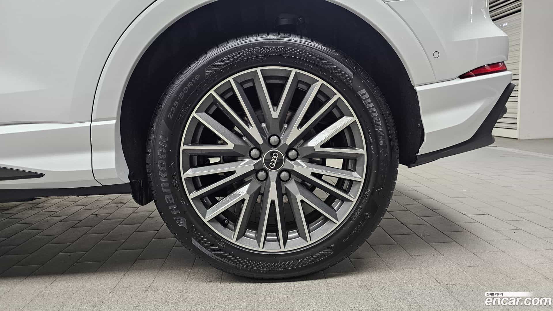 Q3 Audi 2025.7-OUTER-031