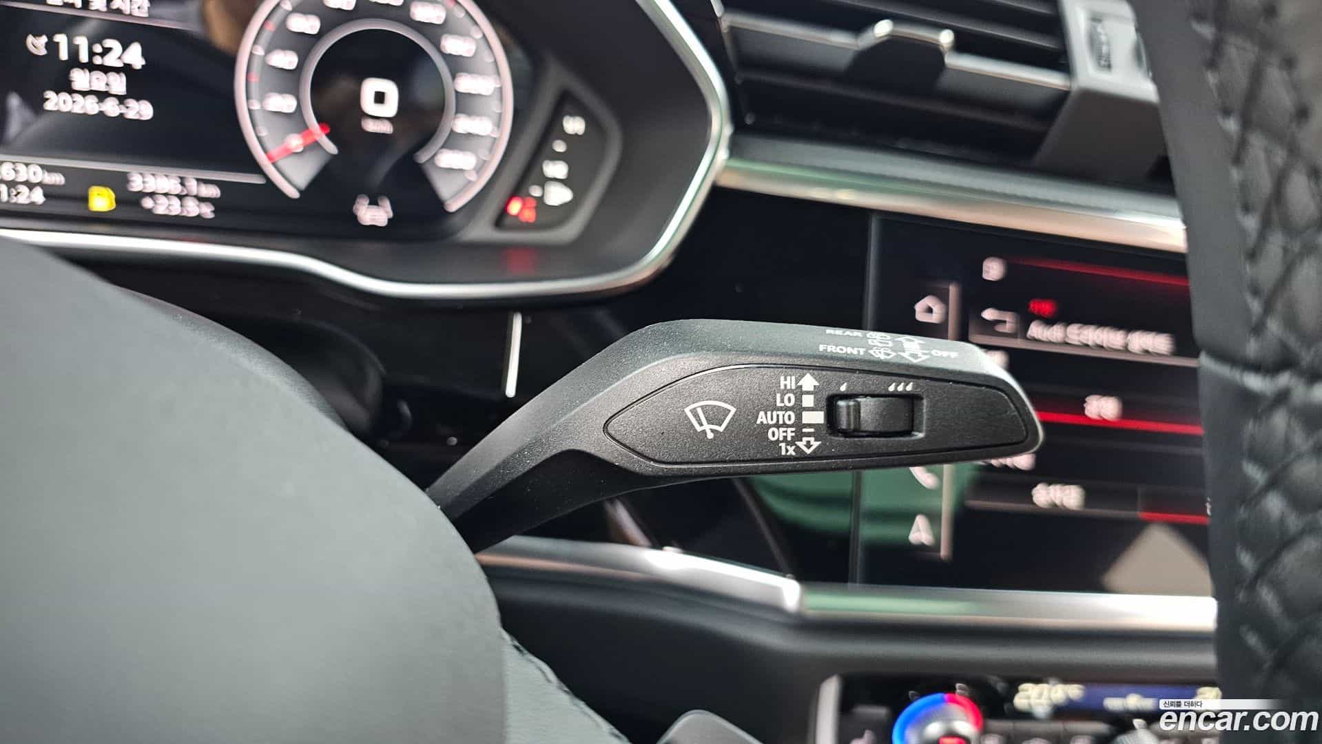 Q3 Audi 2025.7-OPTION-040