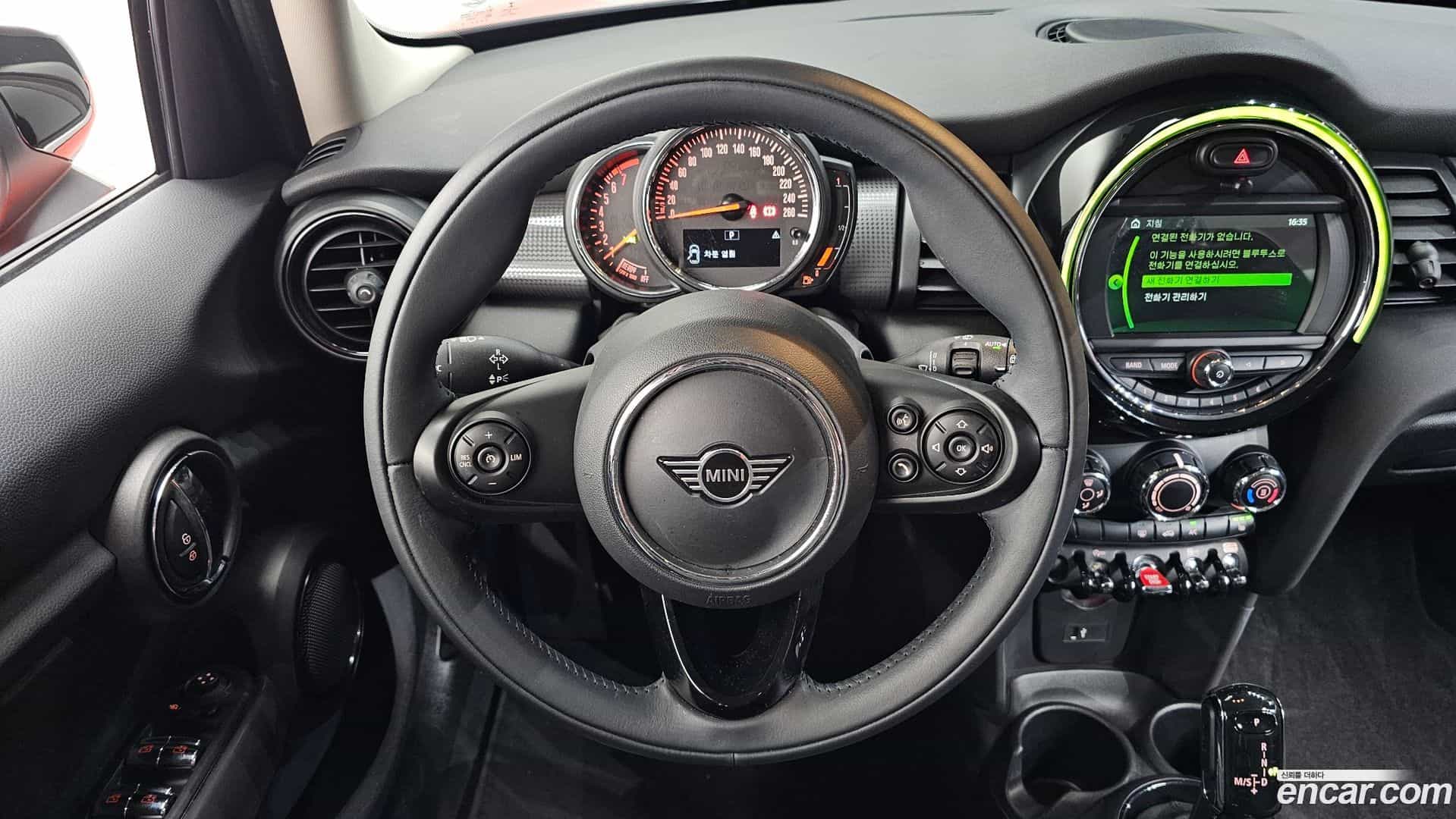 Cooper Mini 2021.4-OPTION-017