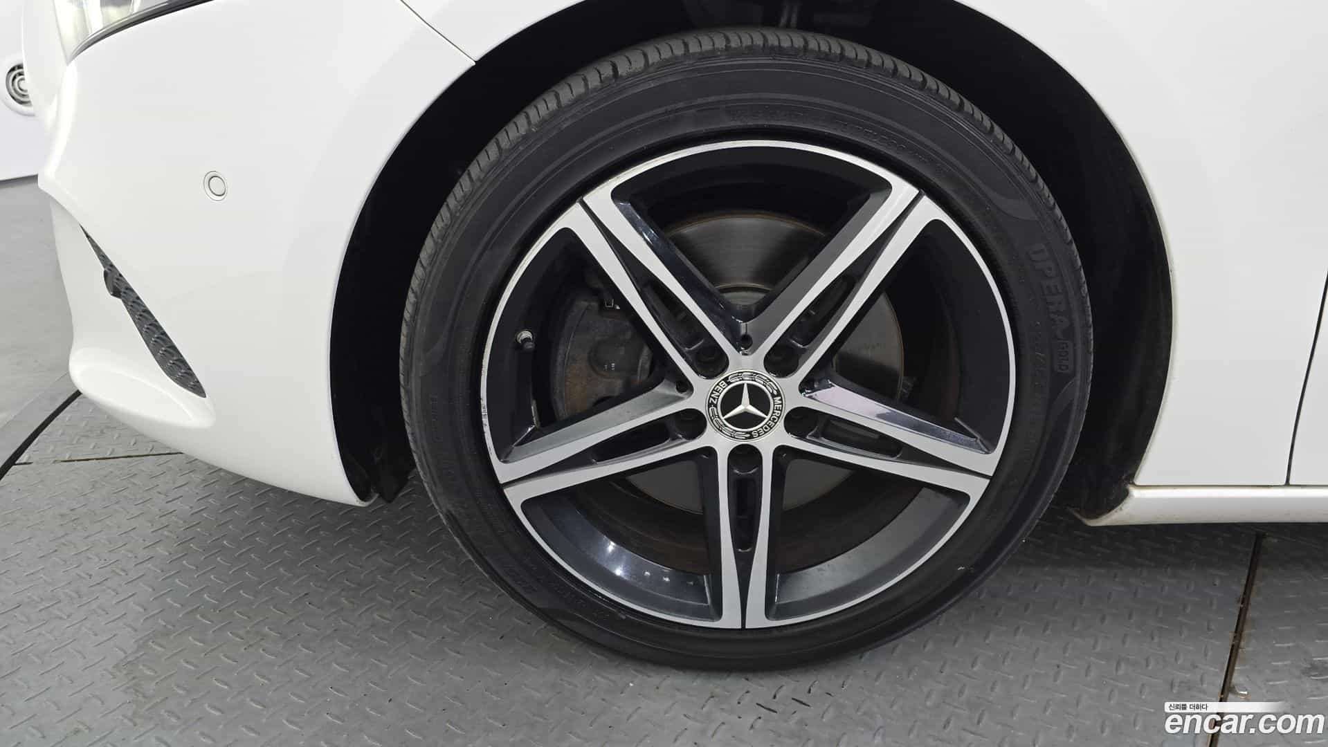 A-Class Mercedes-Benz 2020.2-OUTER-005