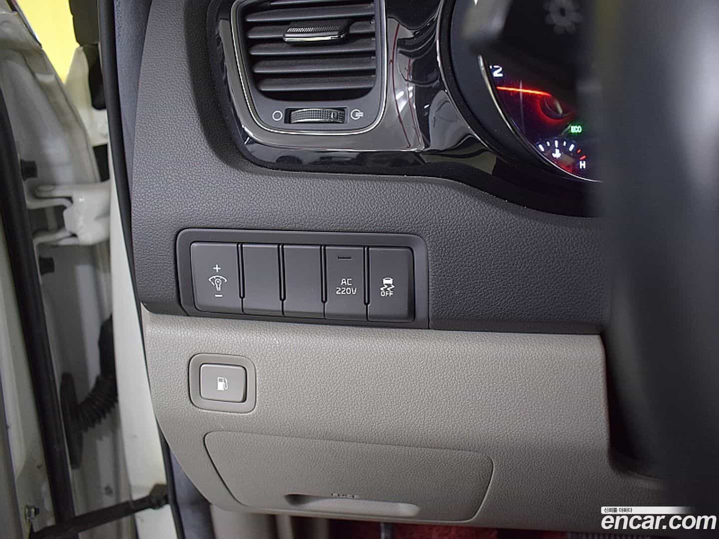 Canival Kia 2015.10-INNER-008