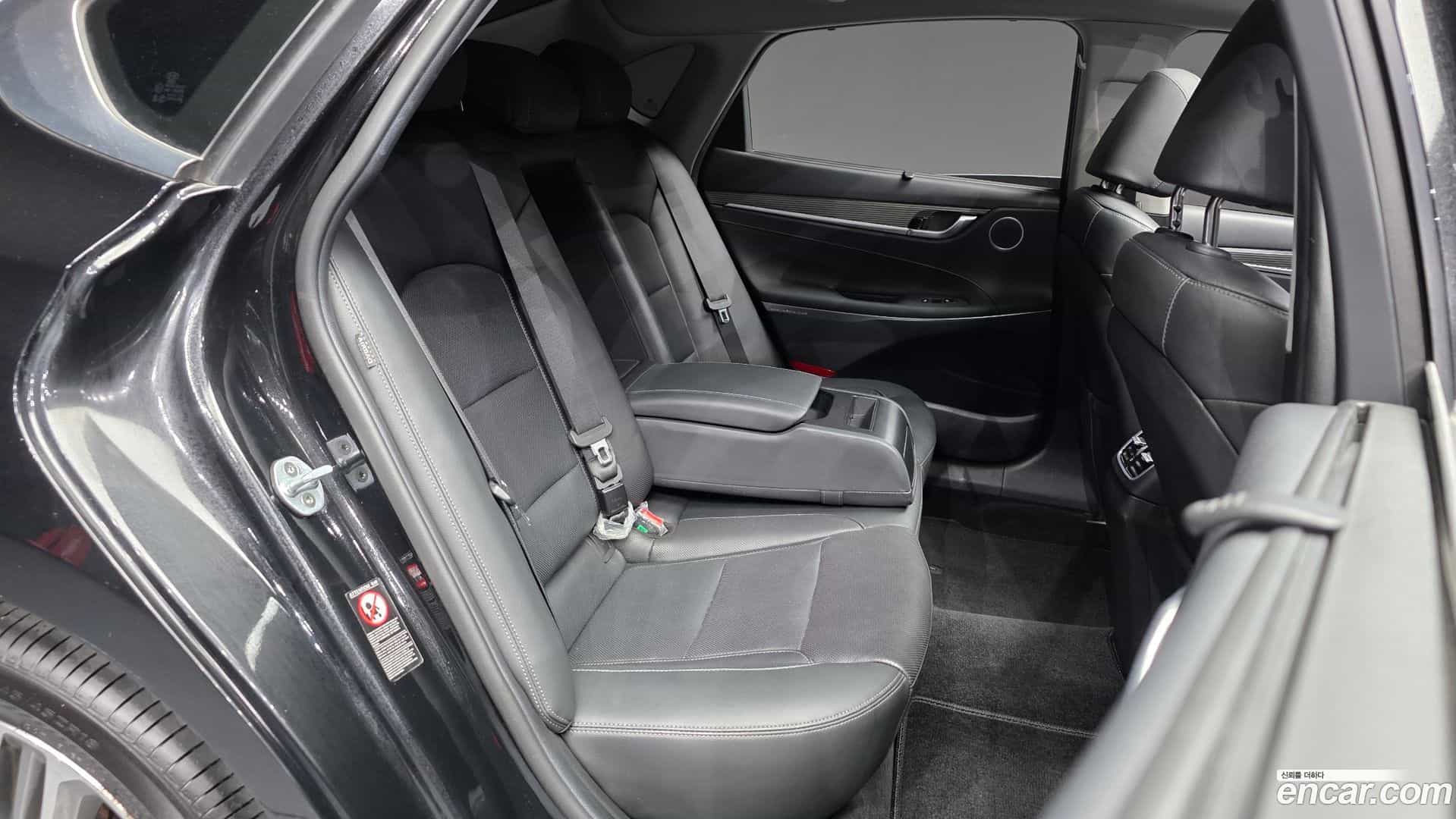 Grandeur Hyundai 2018.4-OPTION-016