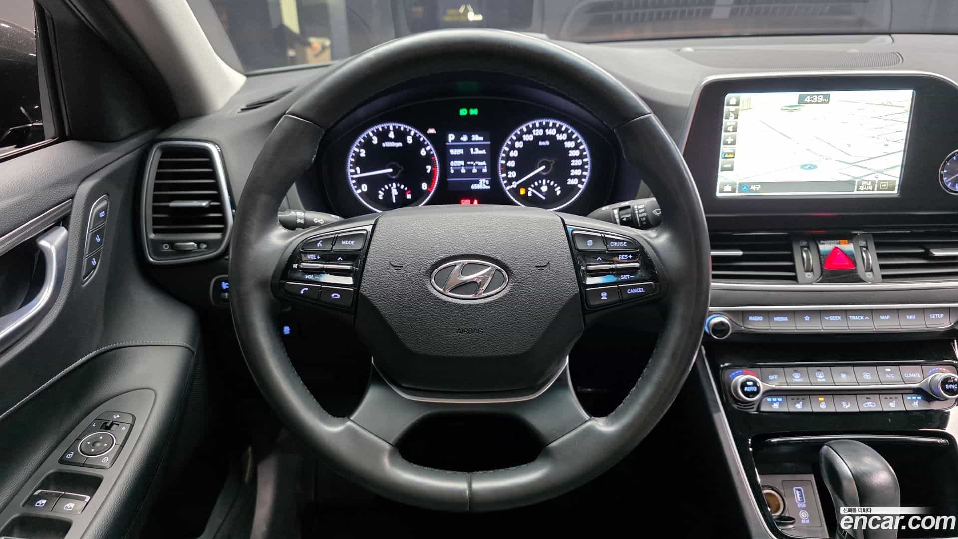 Grandeur Hyundai 2018.4-OPTION-017