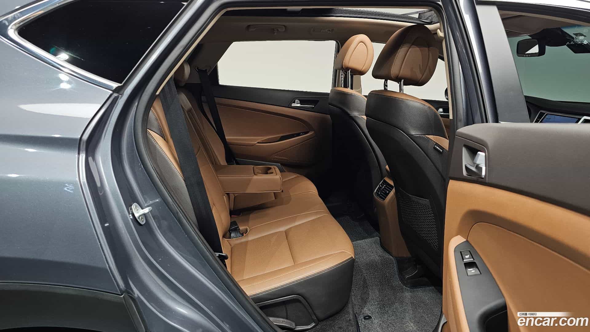 Tucson Hyundai 2016.8-OPTION-015