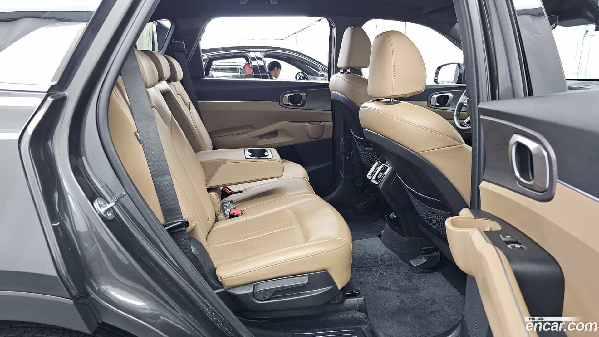 Sorento Kia 2023.8-OPTION-016