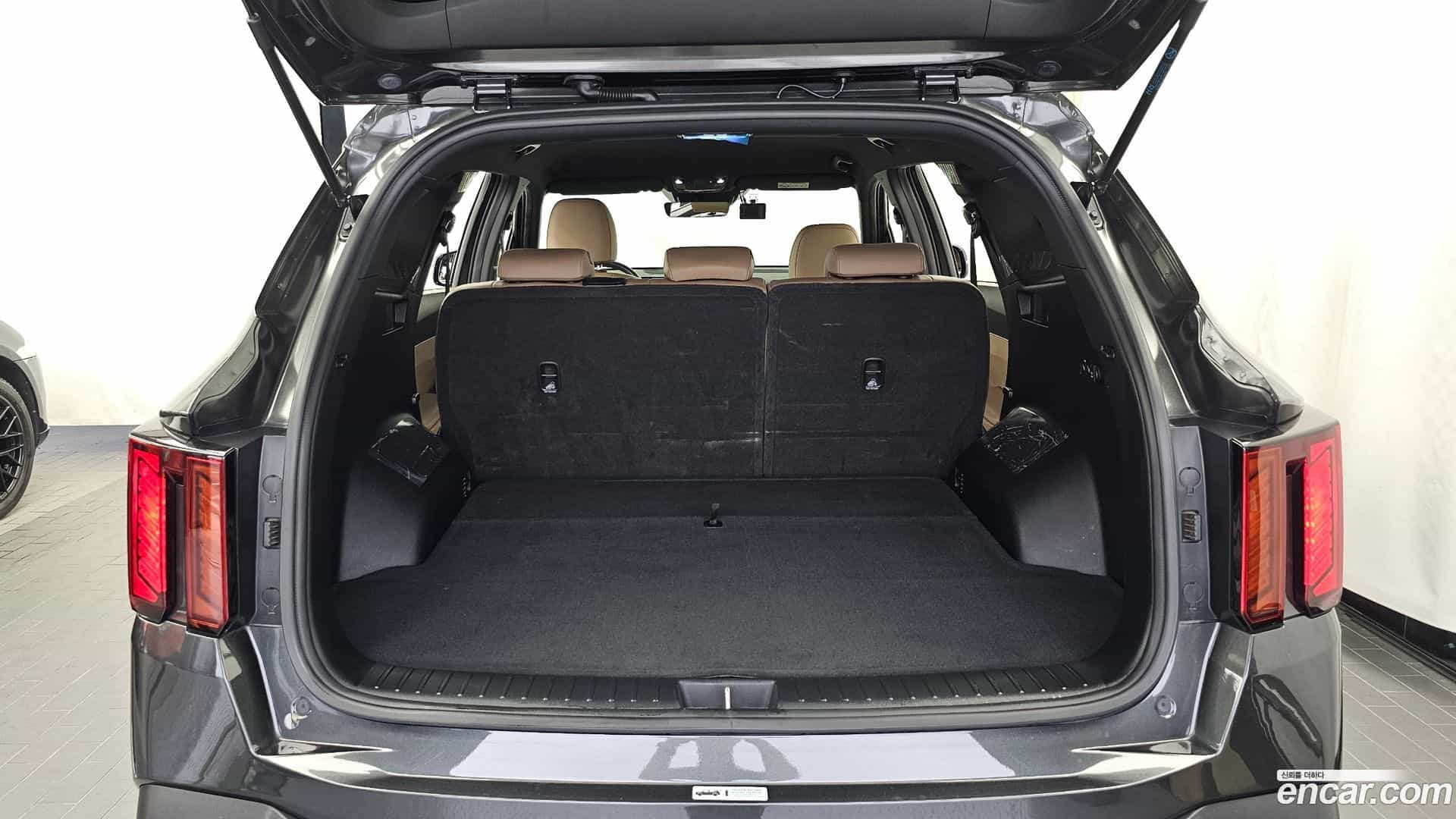 Sorento Kia 2023.8-OPTION-024