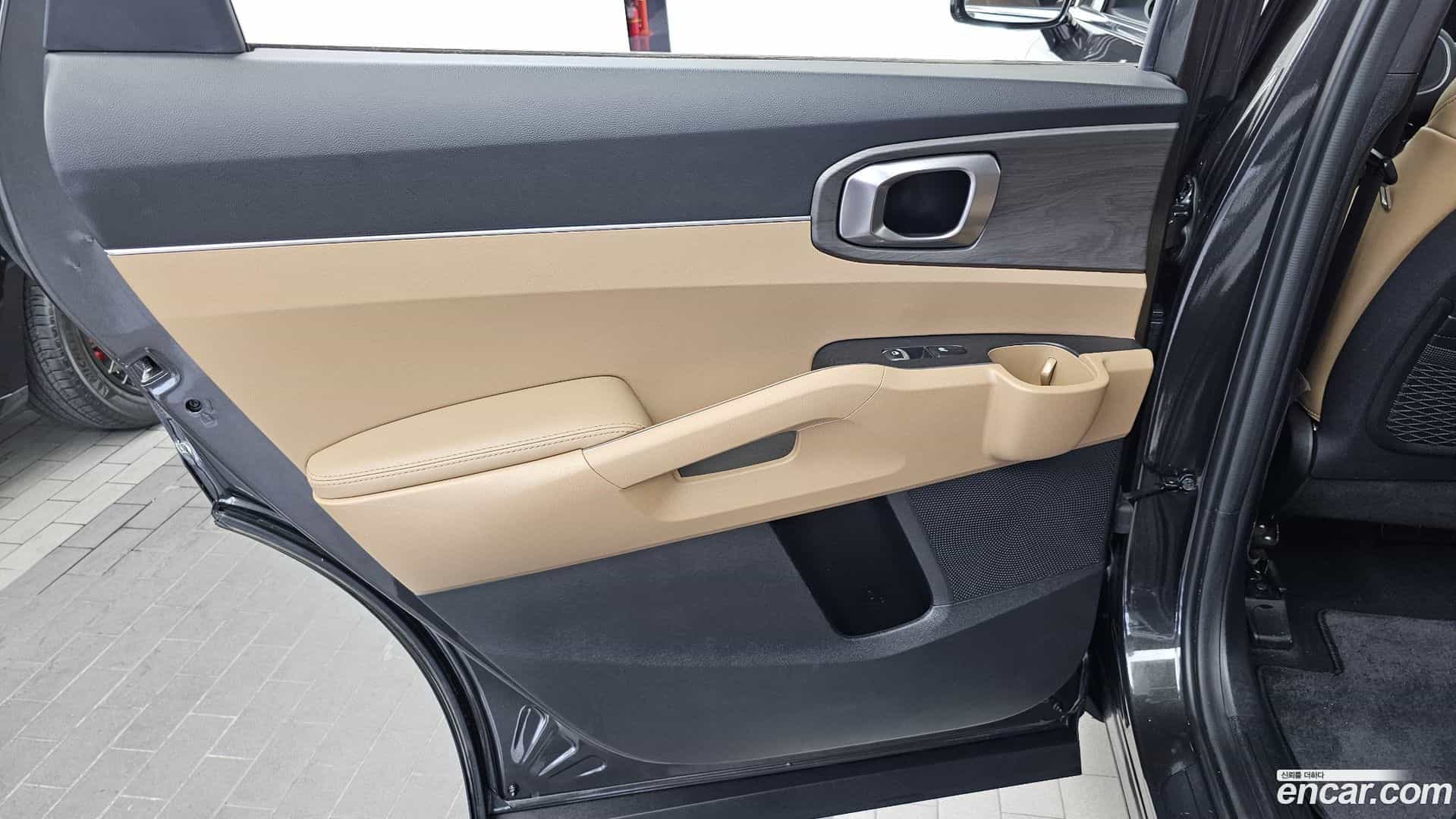 Sorento Kia 2023.8-INNER-035