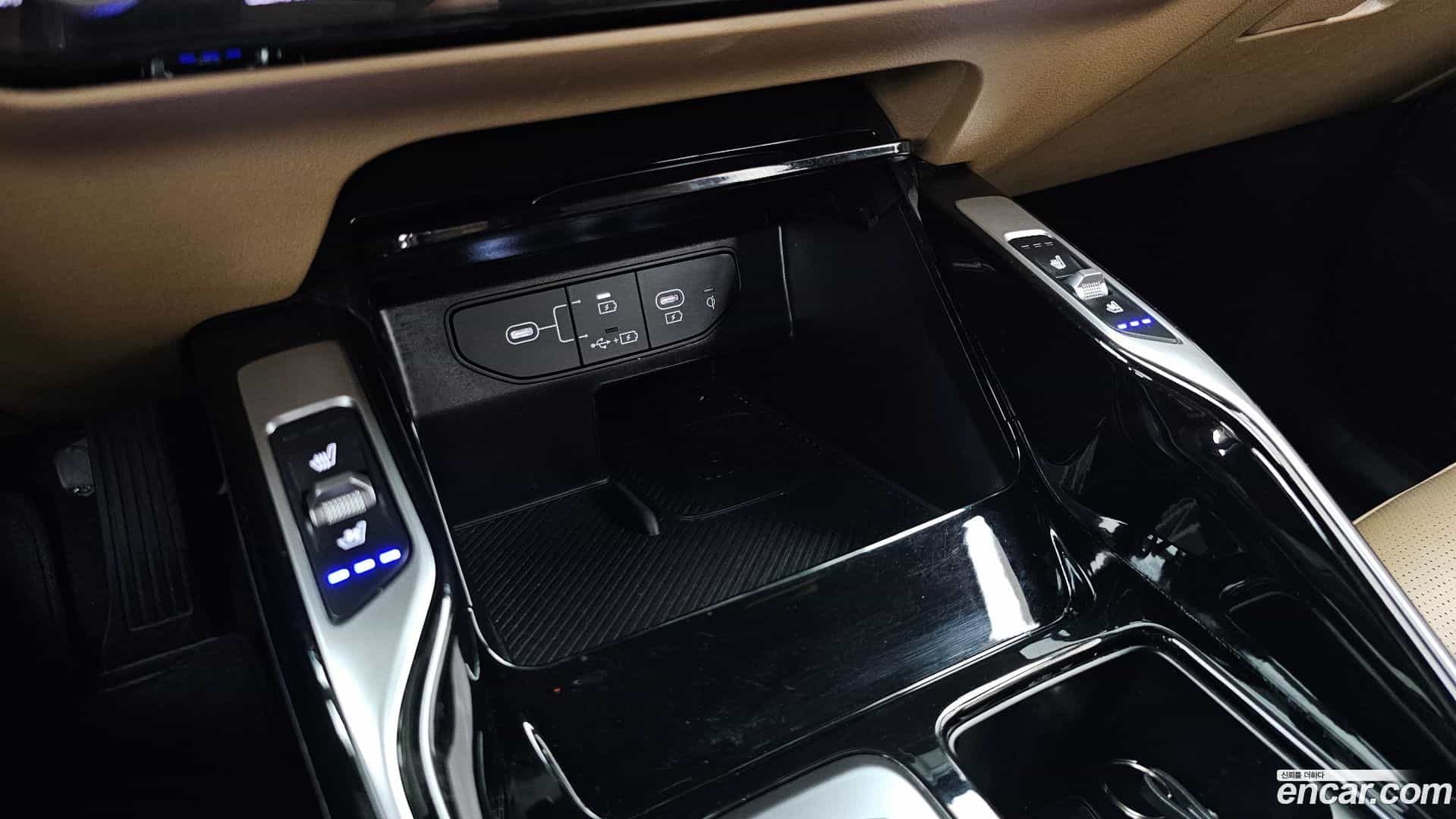 Sorento Kia 2023.8-OPTION-045