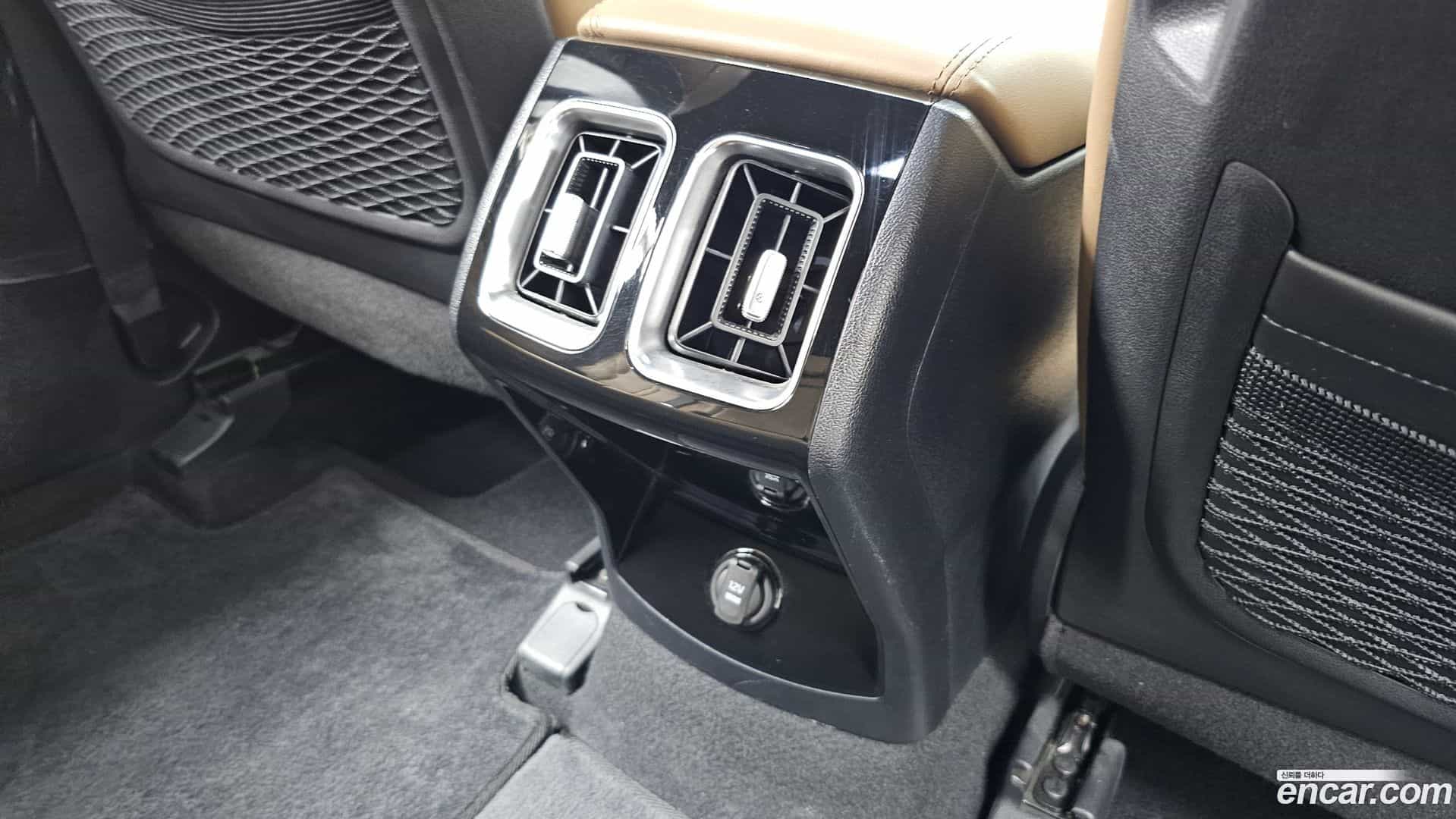 Sorento Kia 2023.8-OPTION-046