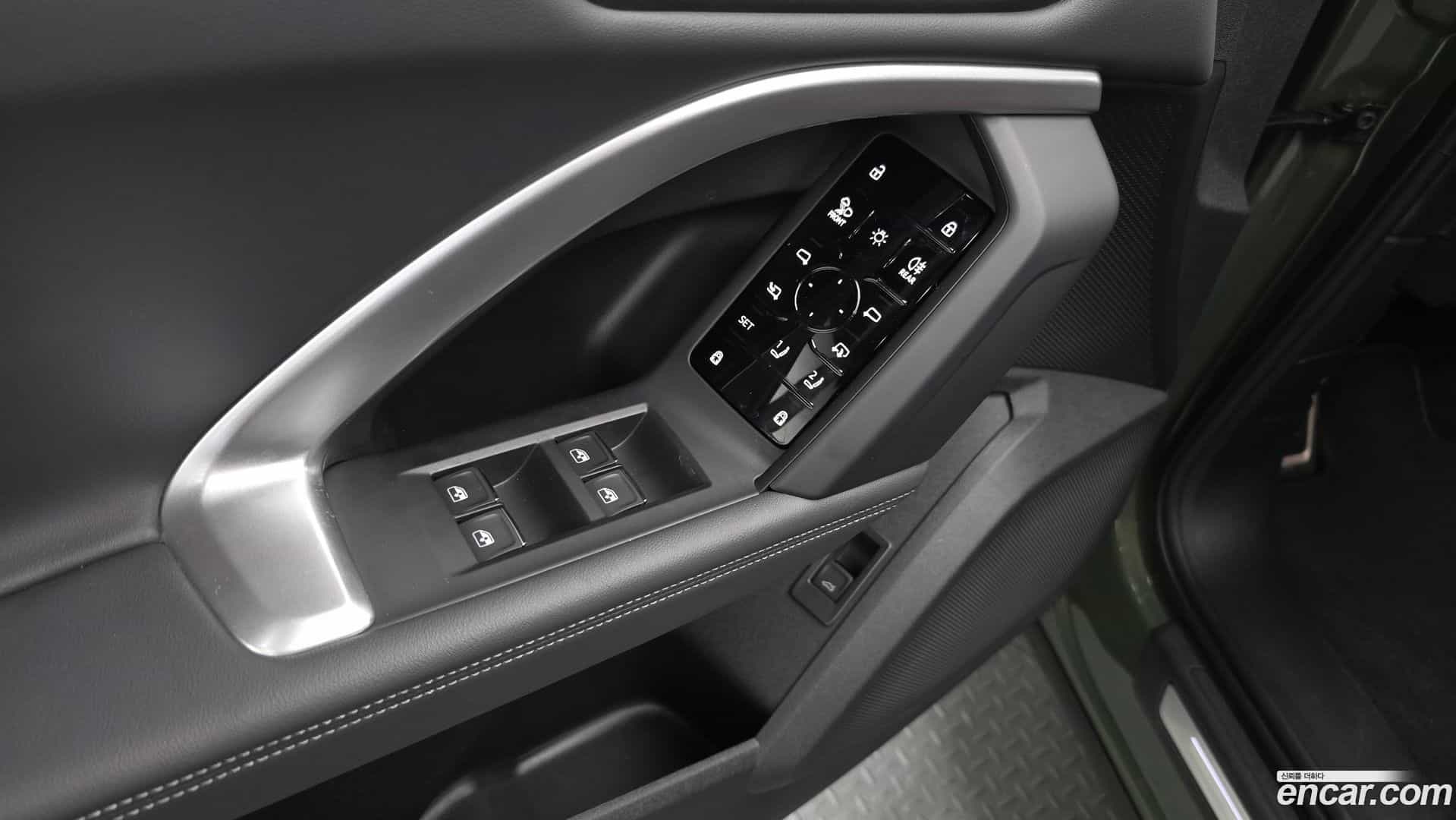 Q5 Audi 2025.5-OPTION-041