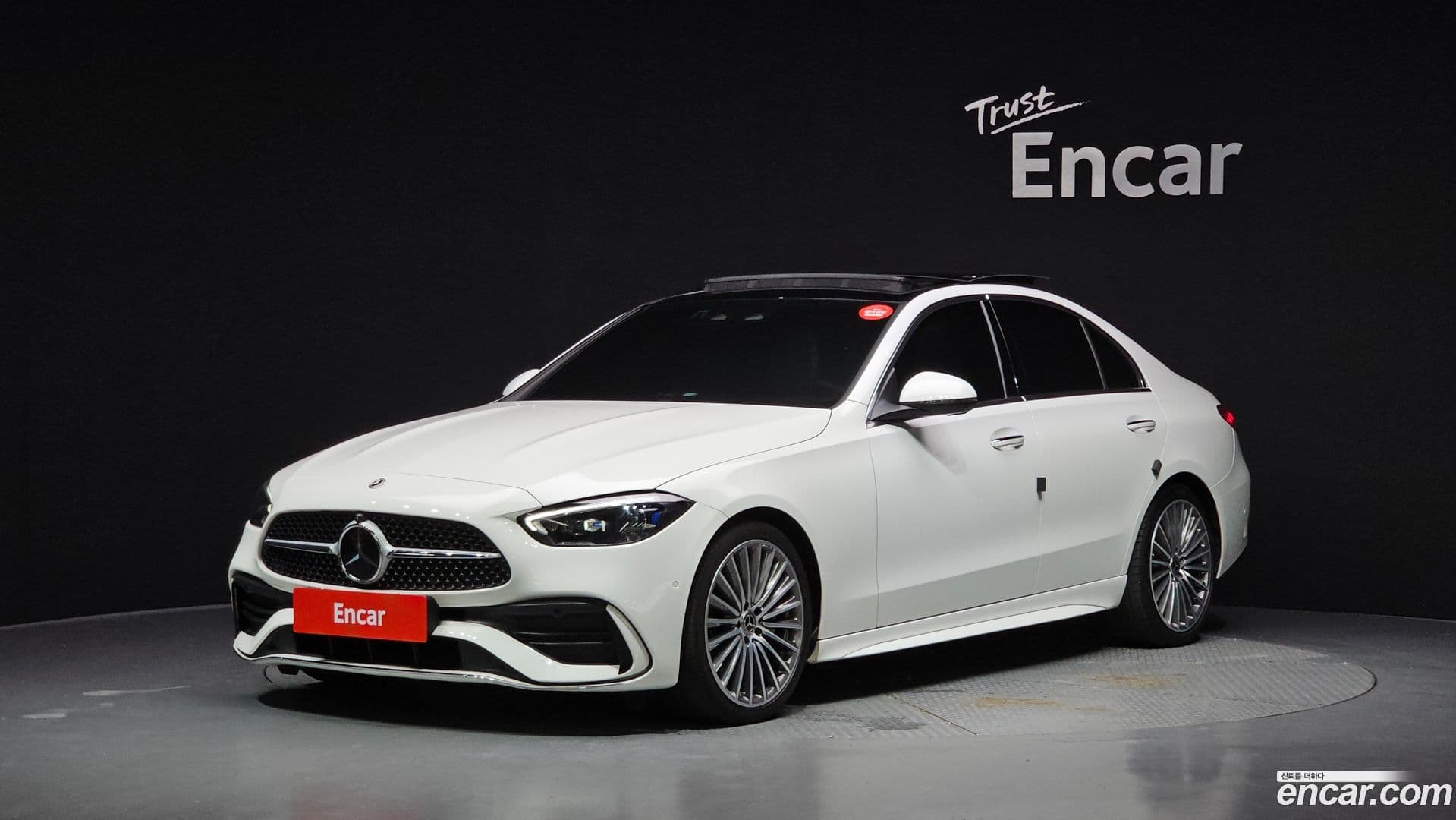 Main__Slider__Photo:C-Class Mercedes-Benz 2023.4-0