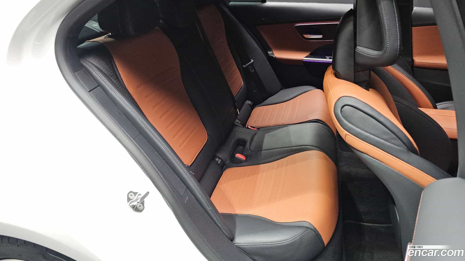 C-Class Mercedes-Benz 2023.4-OPTION-015