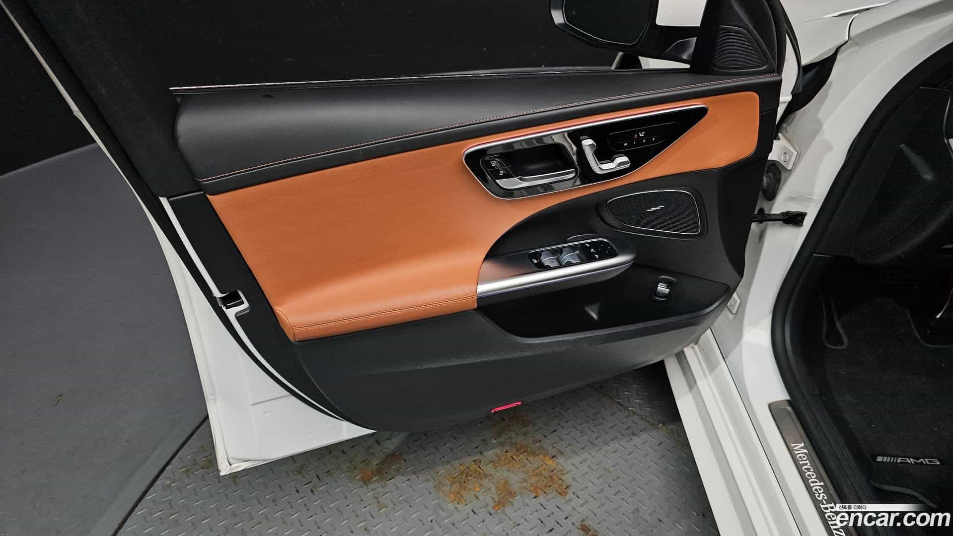 C-Class Mercedes-Benz 2023.4-INNER-034