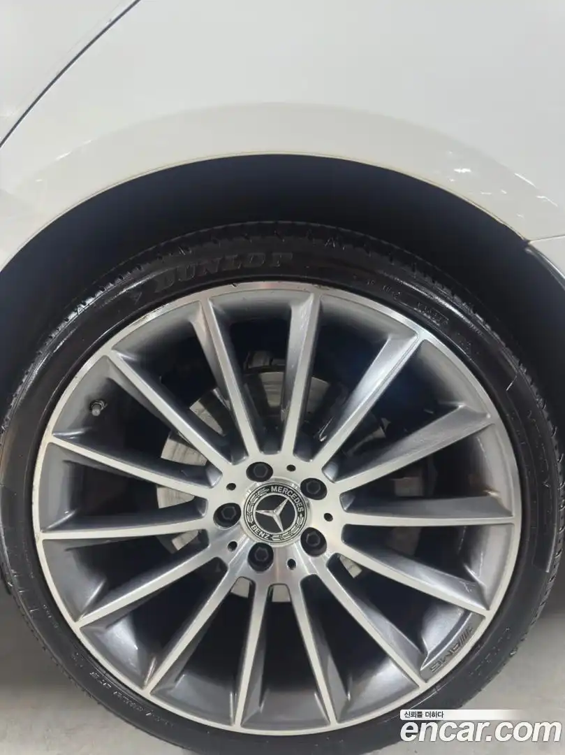 E-Class Mercedes-Benz 2022.5-OPTION-020