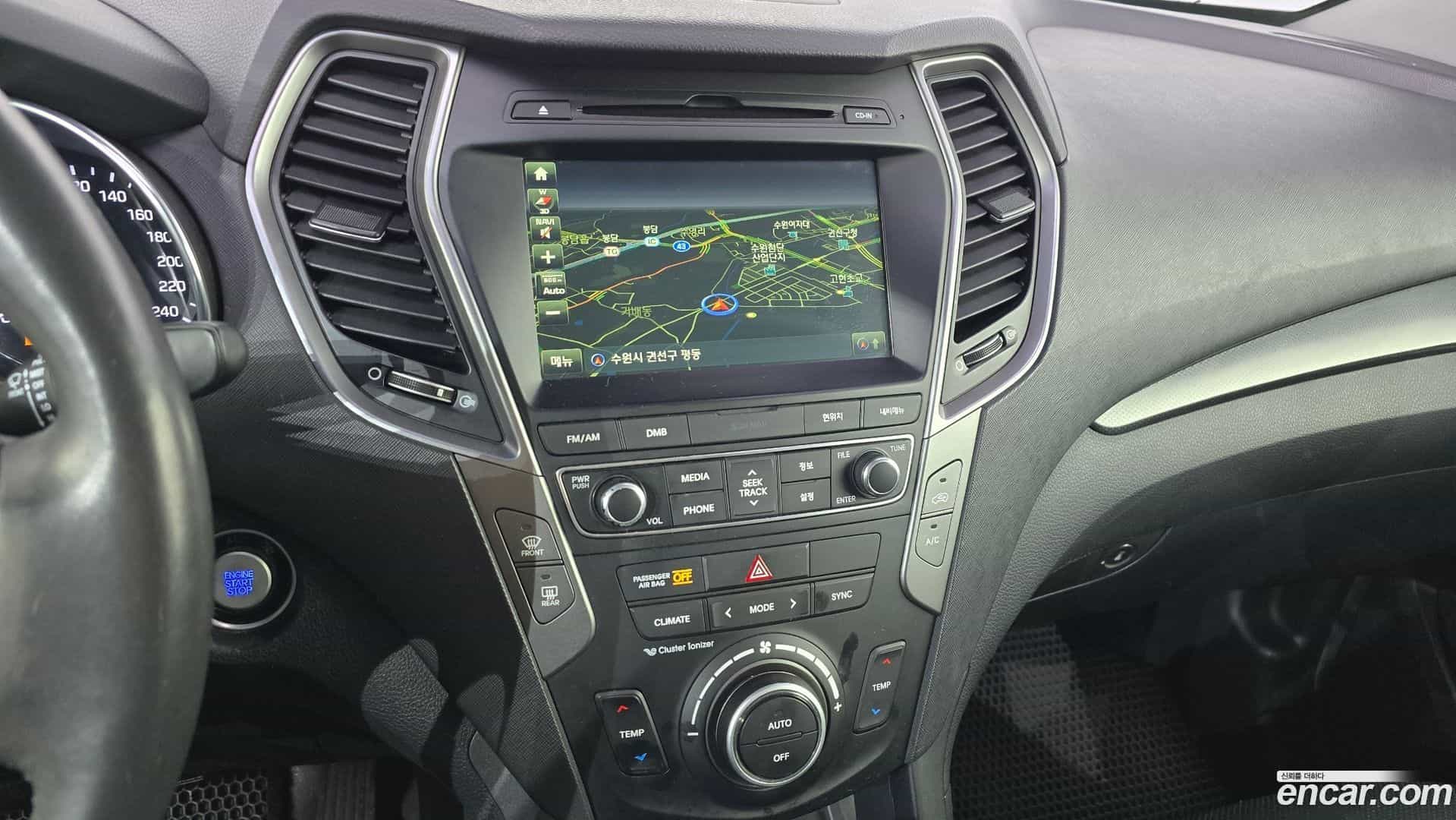 Santafe Hyundai 2016.2-OPTION-018
