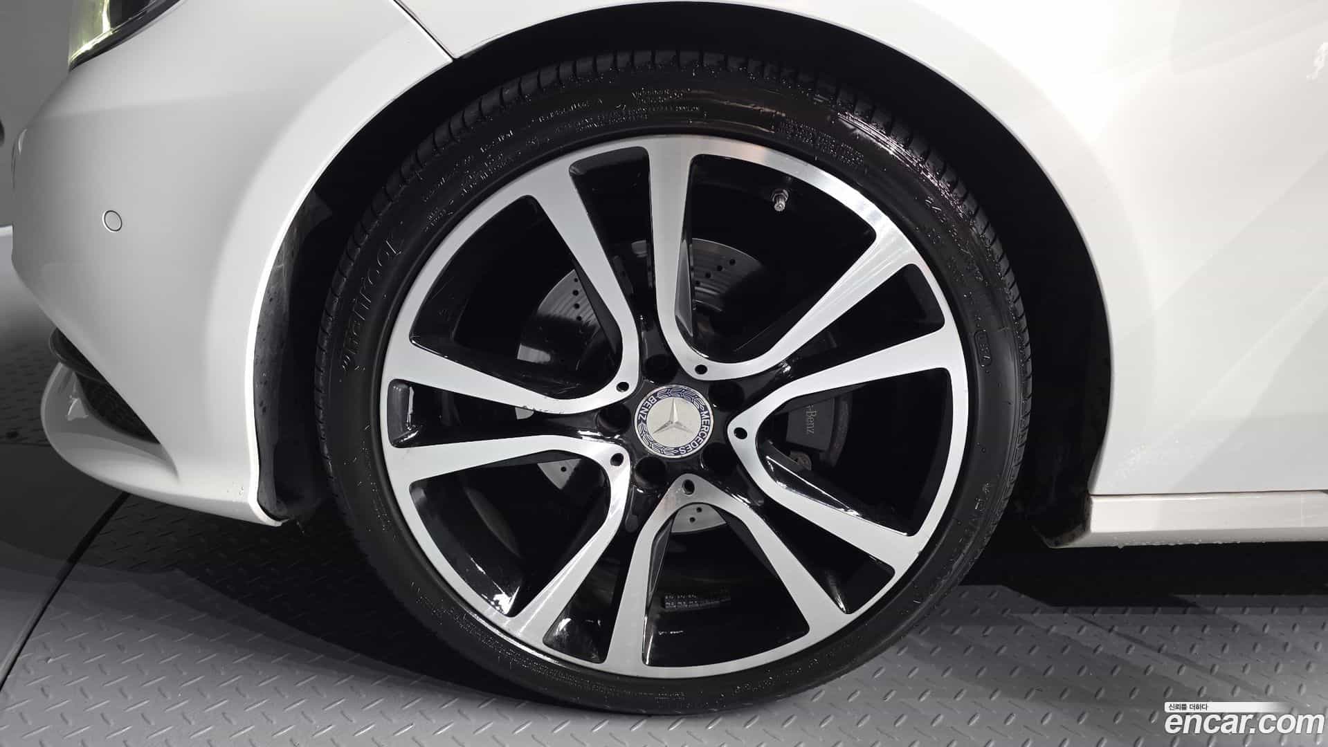 E-Class Mercedes-Benz 2015.4-OUTER-005