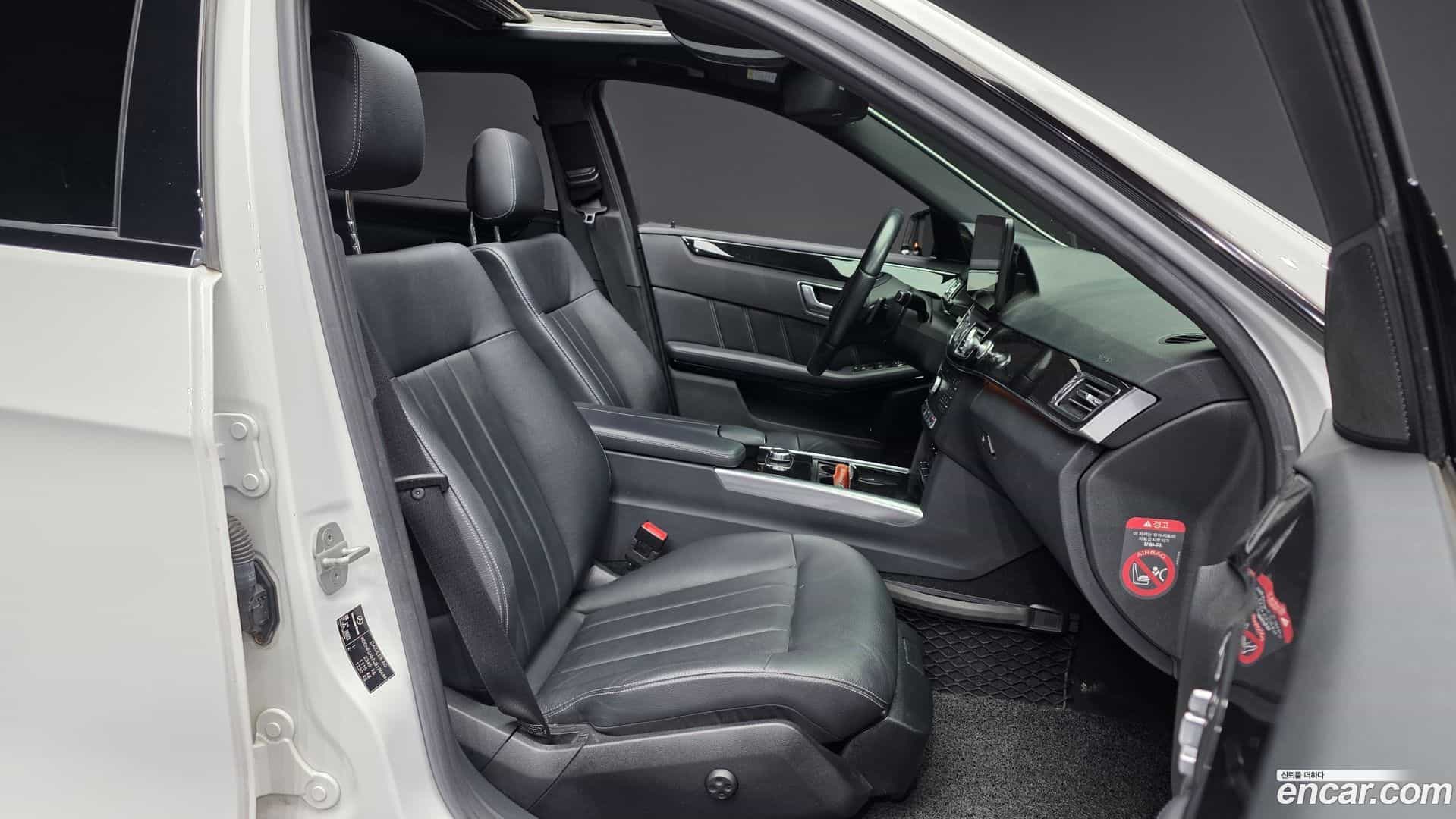 E-Class Mercedes-Benz 2015.4-OPTION-015