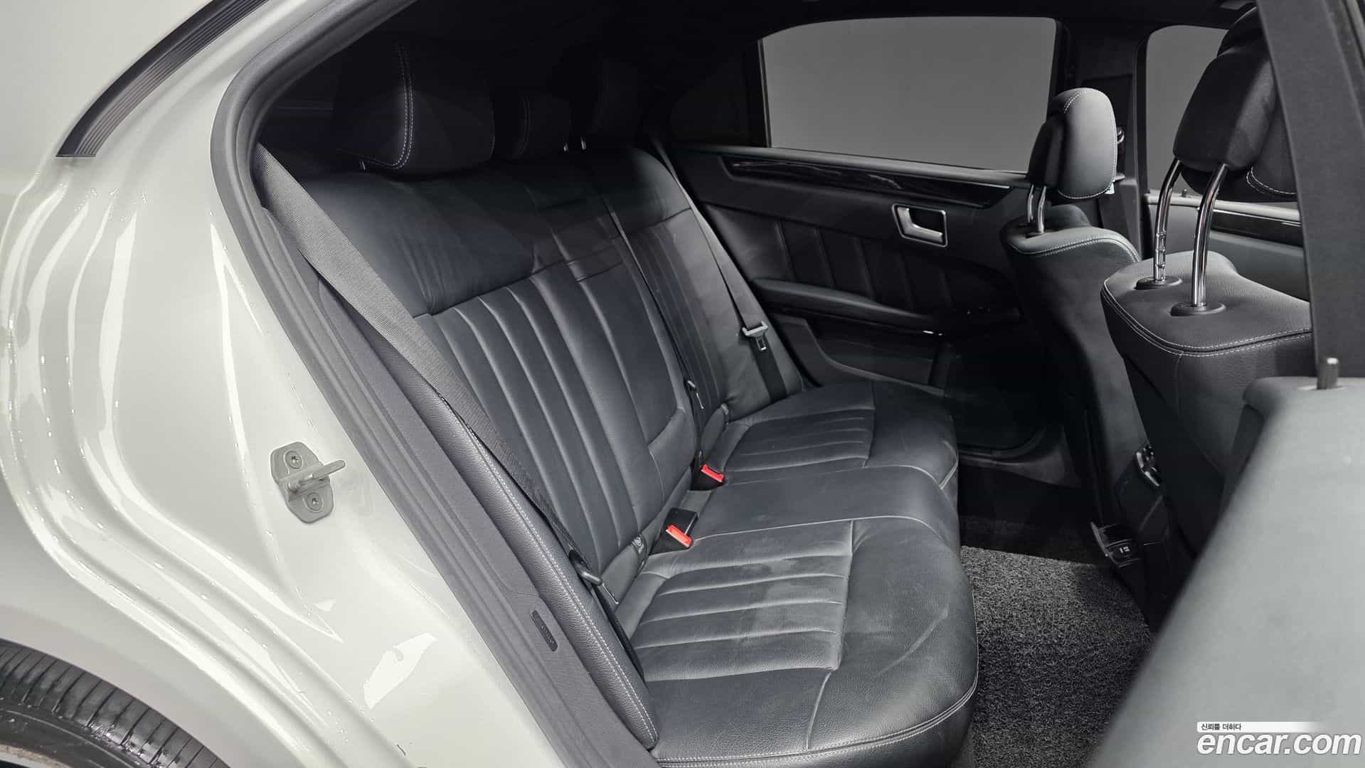 E-Class Mercedes-Benz 2015.4-OPTION-016