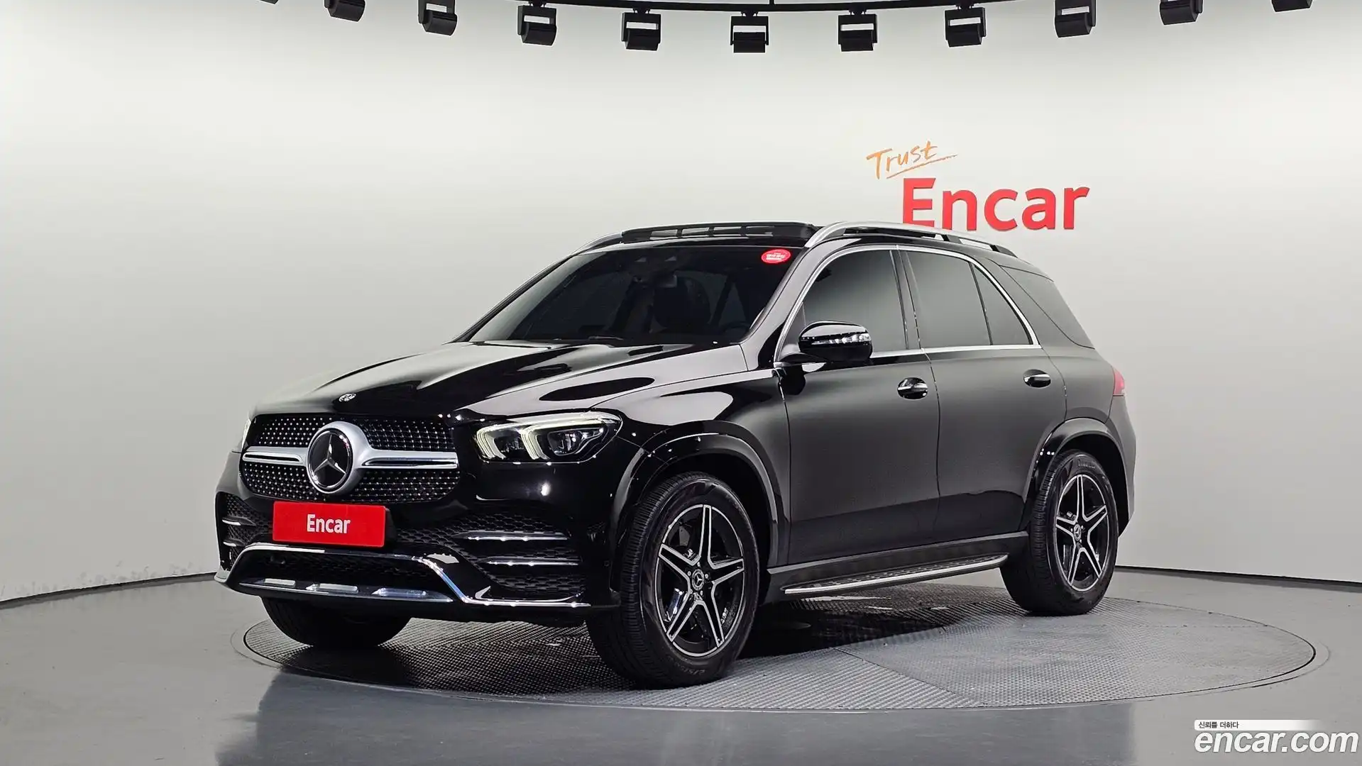 GLE-Class Mercedes-Benz 2020.10-OUTER-001