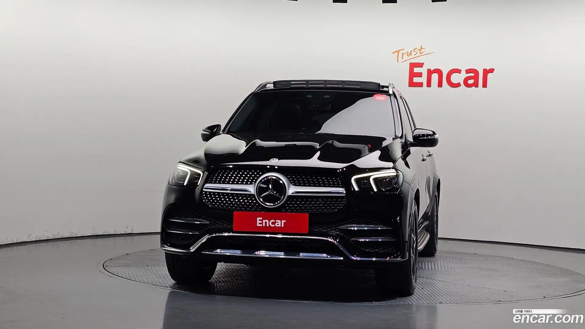GLE-Class Mercedes-Benz 2020.10-OUTER-003