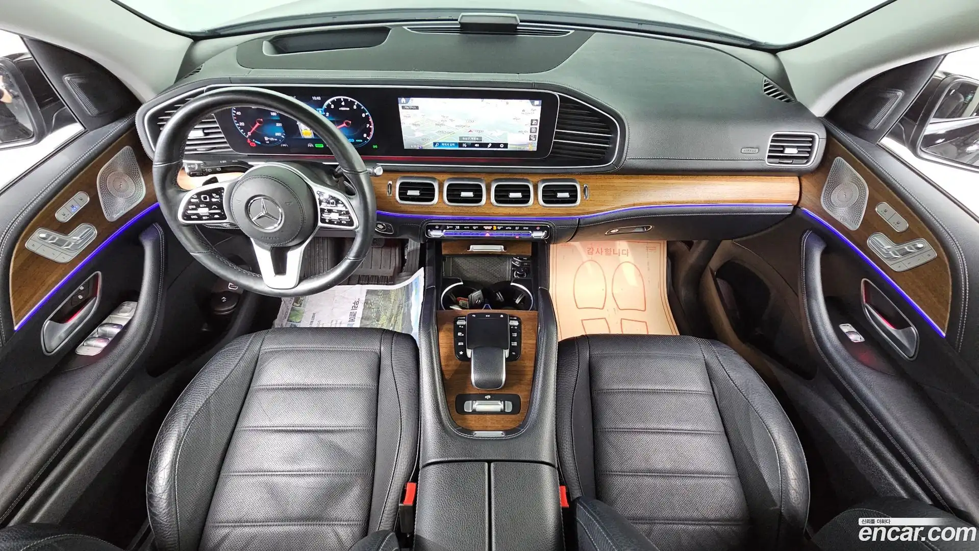 GLE-Class Mercedes-Benz 2020.10-INNER-007