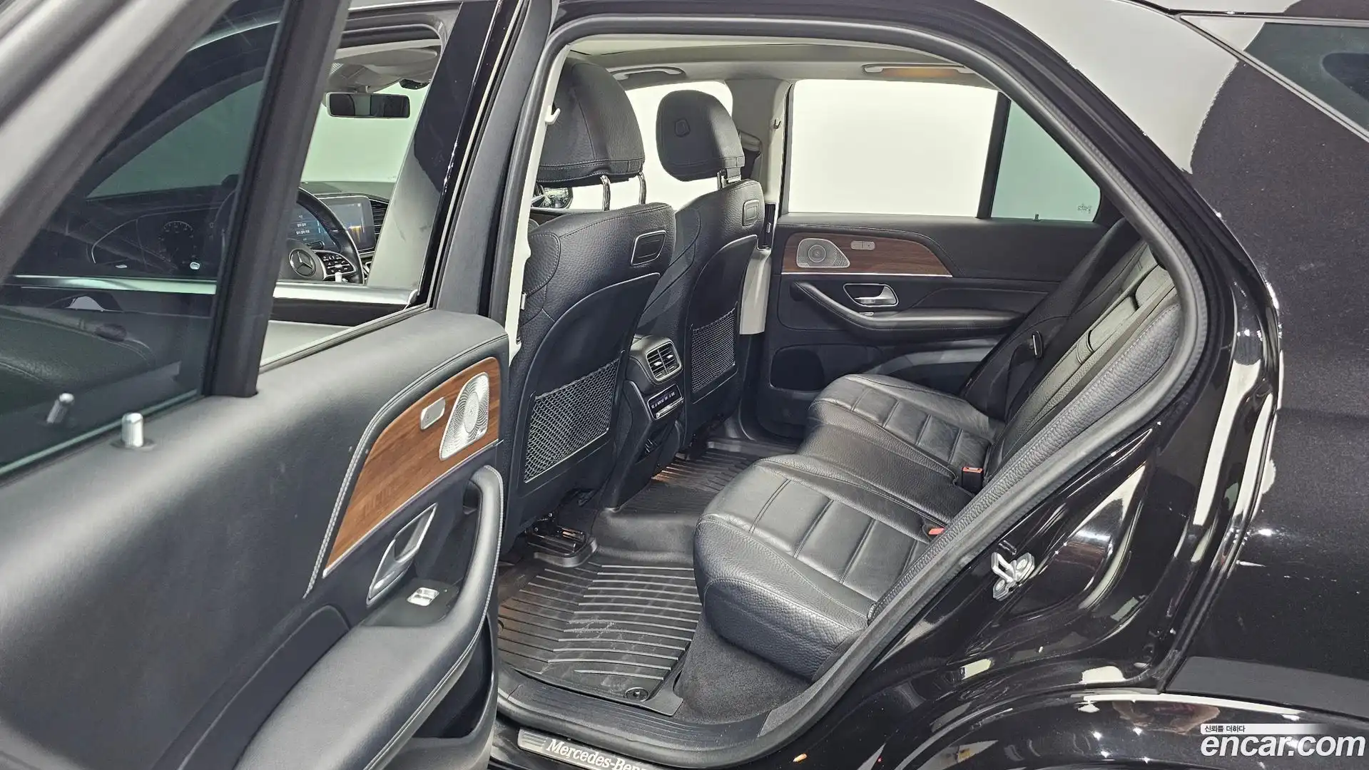 GLE-Class Mercedes-Benz 2020.10-OPTION-016