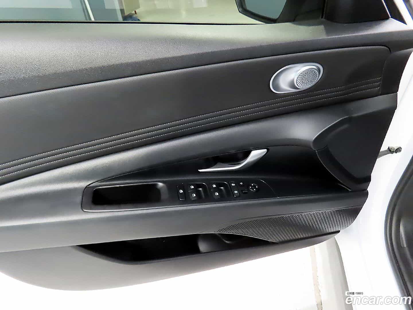 AVANTE Hyundai 2021.3-OPTION-017