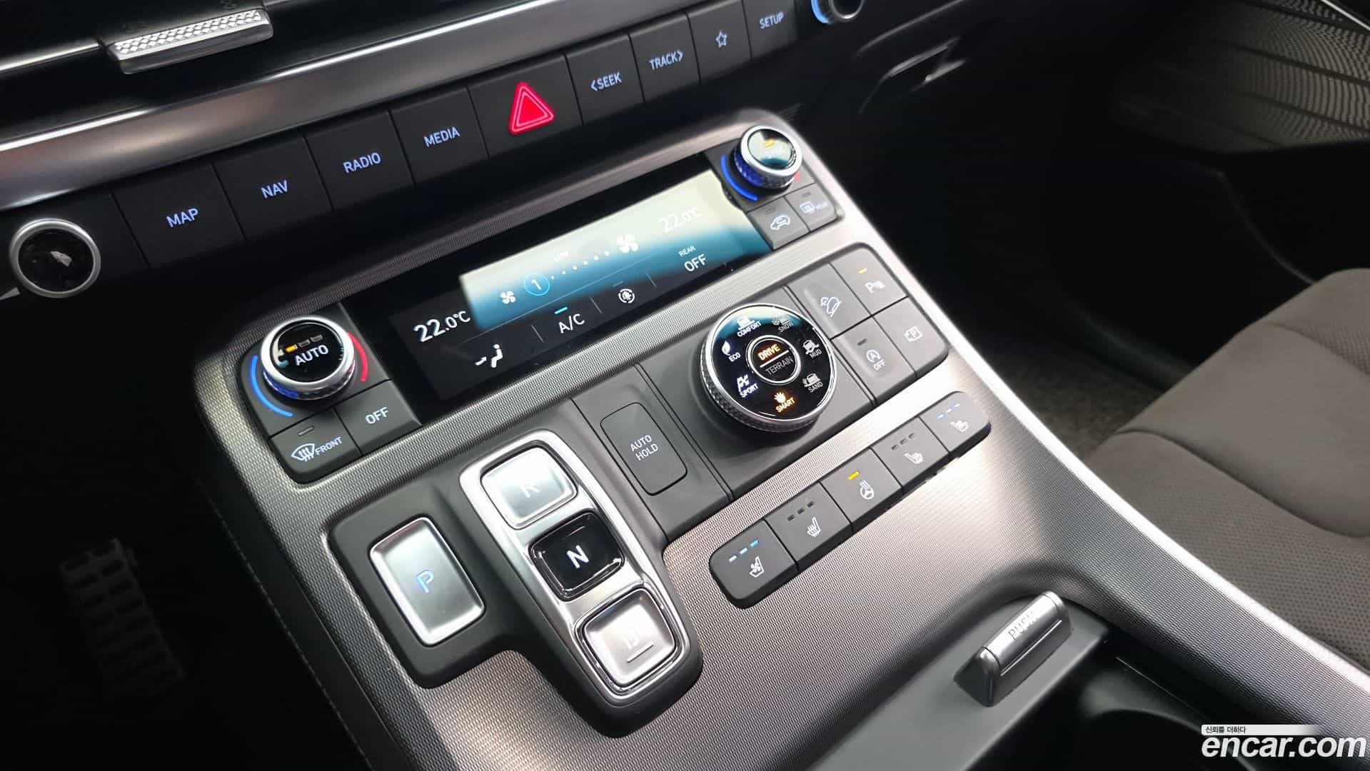 Palisade Hyundai 2024.1-INNER-009
