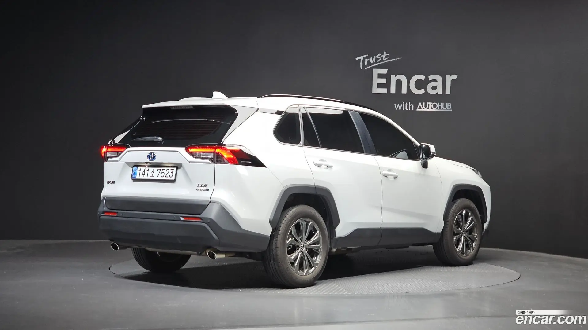 Main__Slider__Photo:RAV4 Toyota 2024.7-1