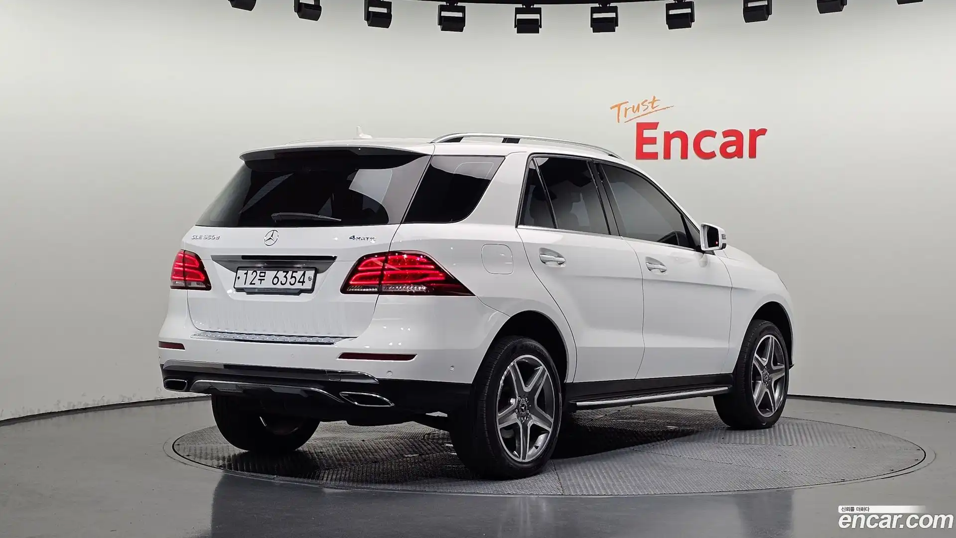 GLE-Class Mercedes-Benz 2018.9-OUTER-002