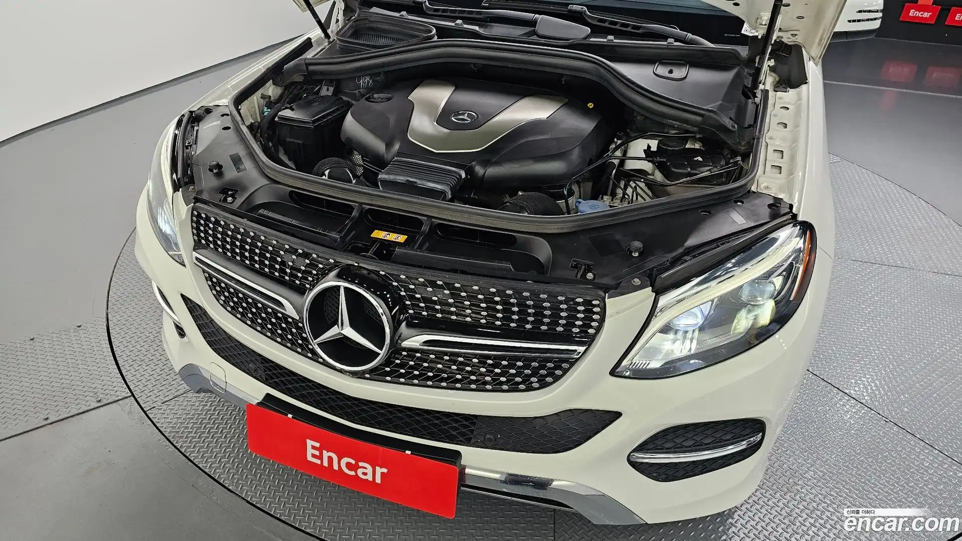 GLE-Class Mercedes-Benz 2018.9-OUTER-006
