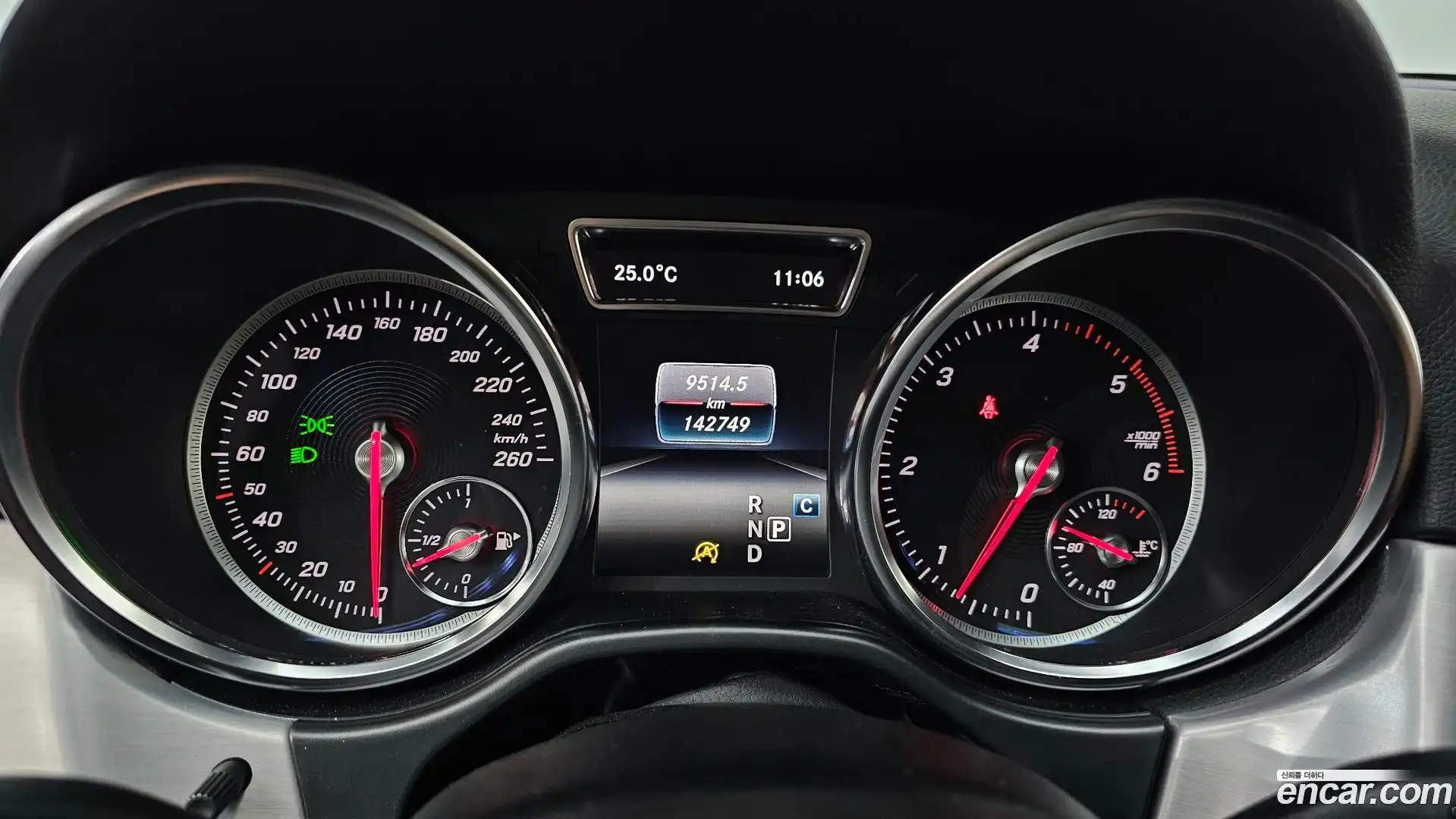 GLE-Class Mercedes-Benz 2018.9-INNER-008