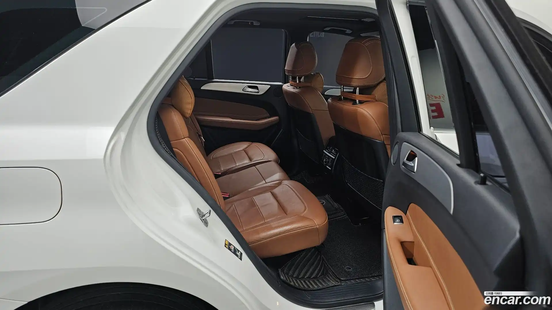 GLE-Class Mercedes-Benz 2018.9-OPTION-015