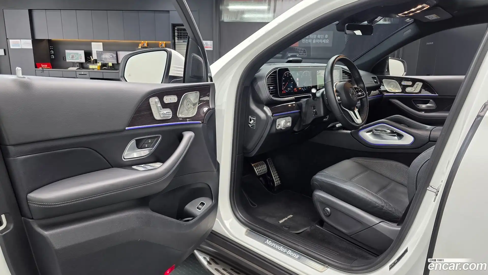 GLE-Class Mercedes-Benz 2021.5-INNER-010