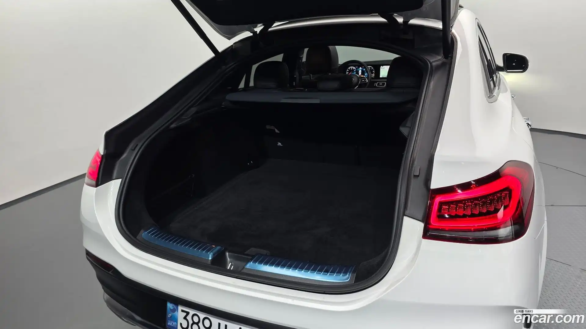 GLE-Class Mercedes-Benz 2021.5-OPTION-047