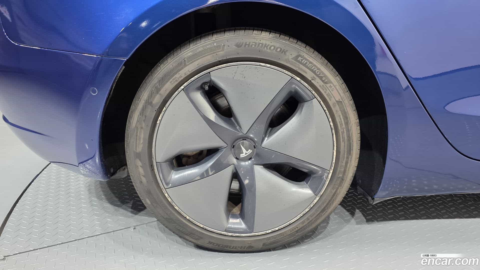 Model 3 Tesla 2020.6-OUTER-005