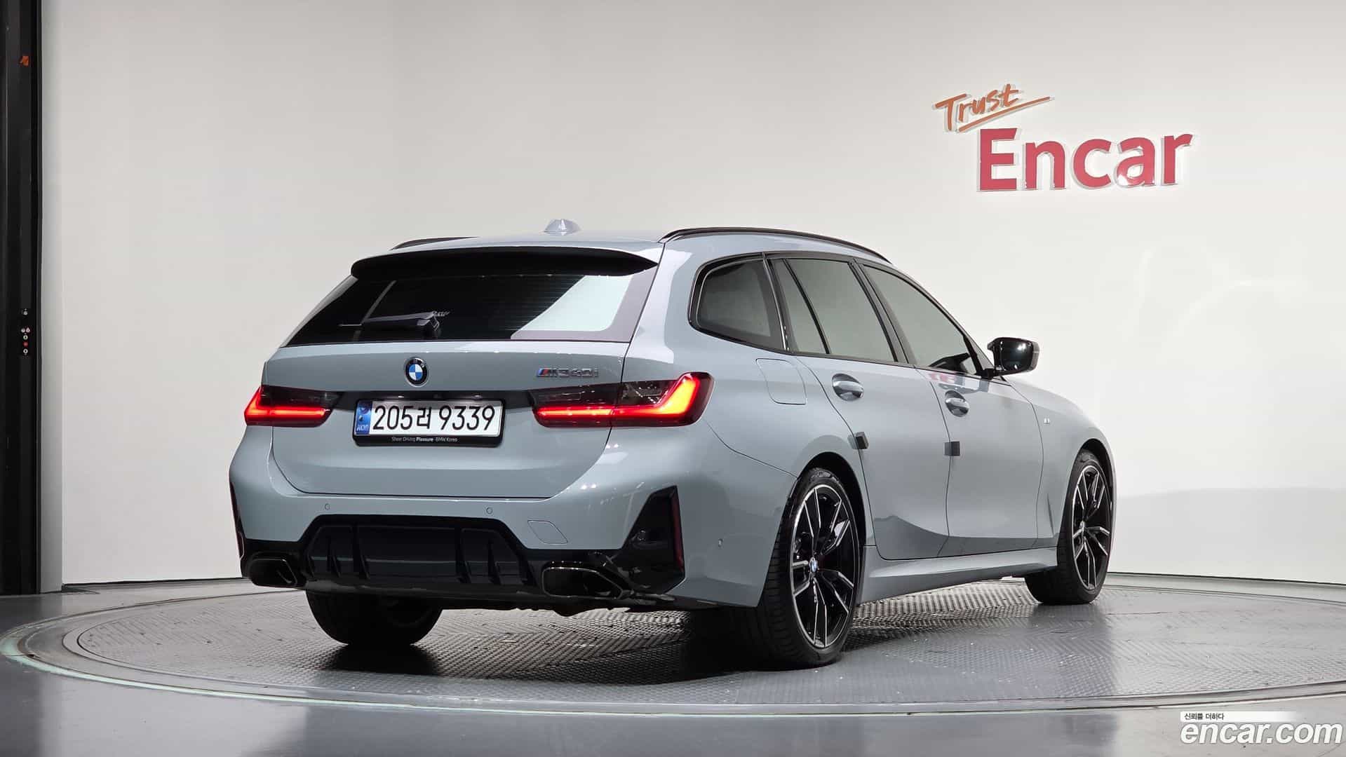 3-Series BMW 2024.10-OUTER-002