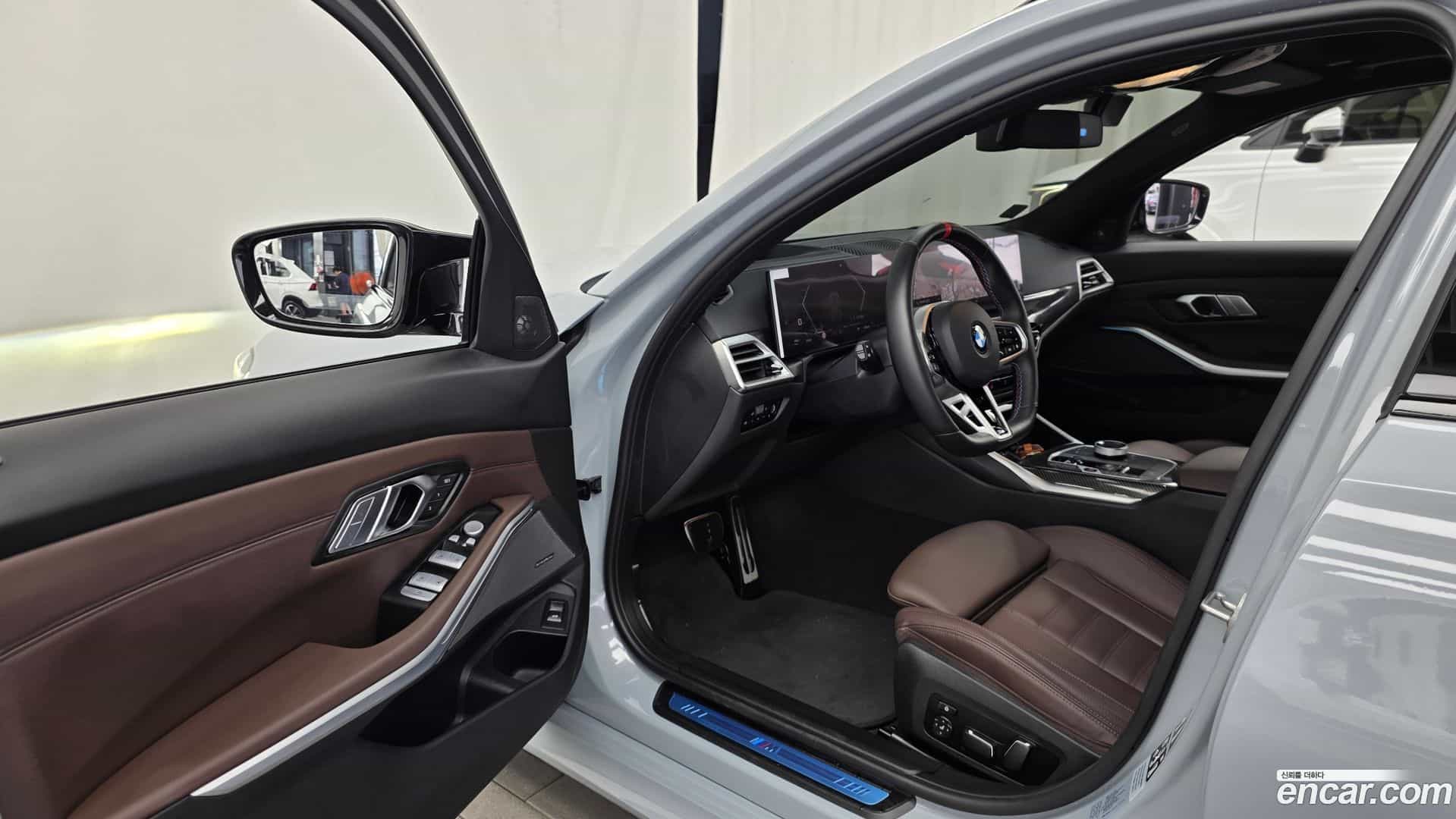 3-Series BMW 2024.10-INNER-010