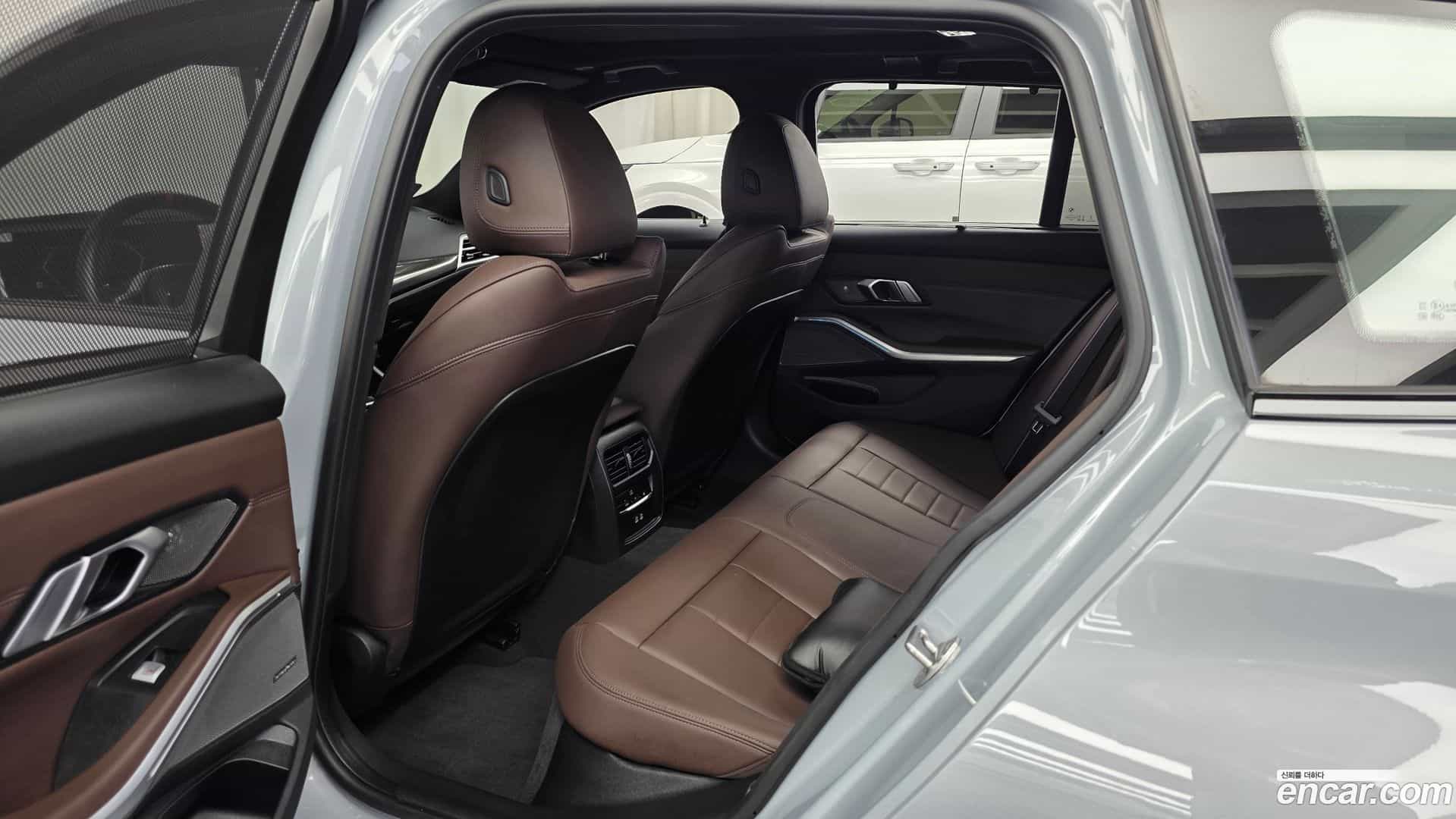 3-Series BMW 2024.10-INNER-036