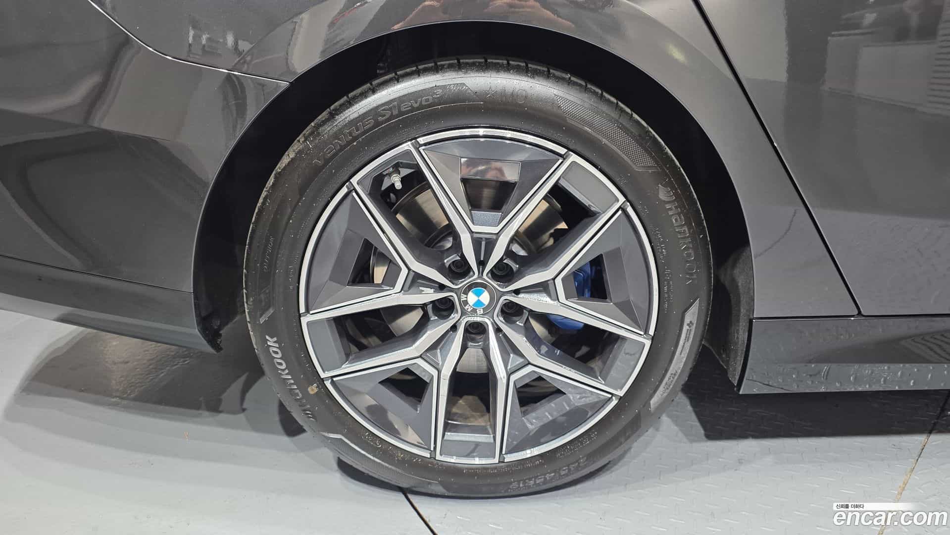 5-Series BMW 2025.9-OUTER-005