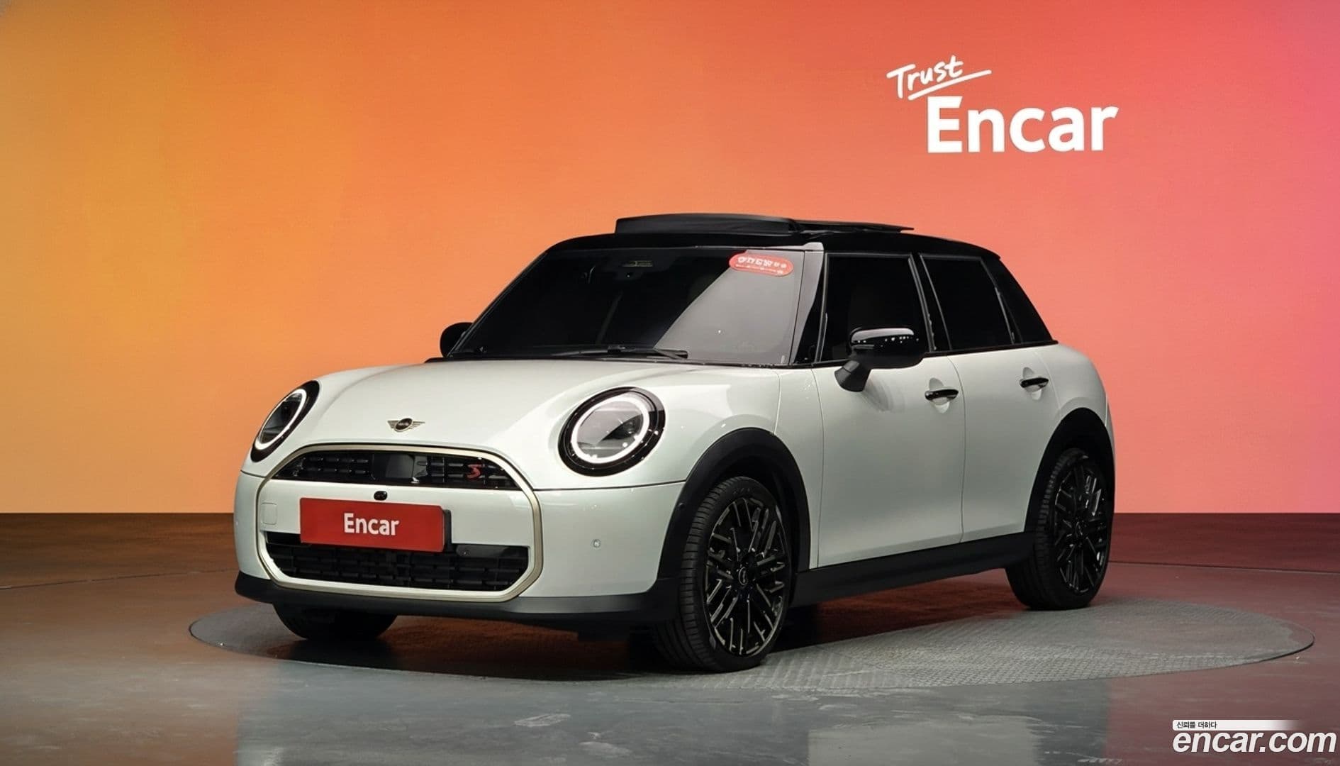 Main__Slider__Photo:Cooper Mini 2025.0-0