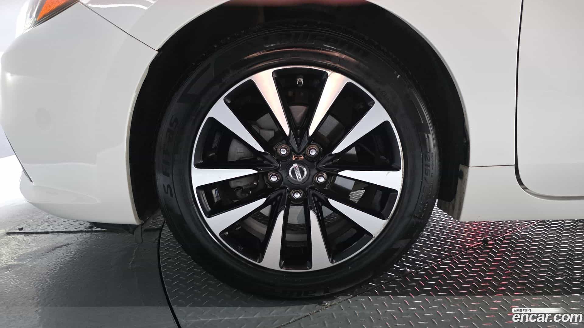 Altima Nissan 2018.7-OUTER-005
