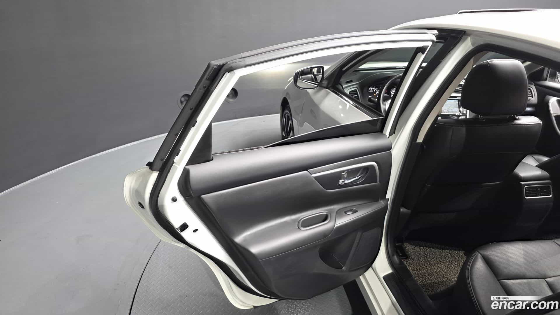 Altima Nissan 2018.7-INNER-035
