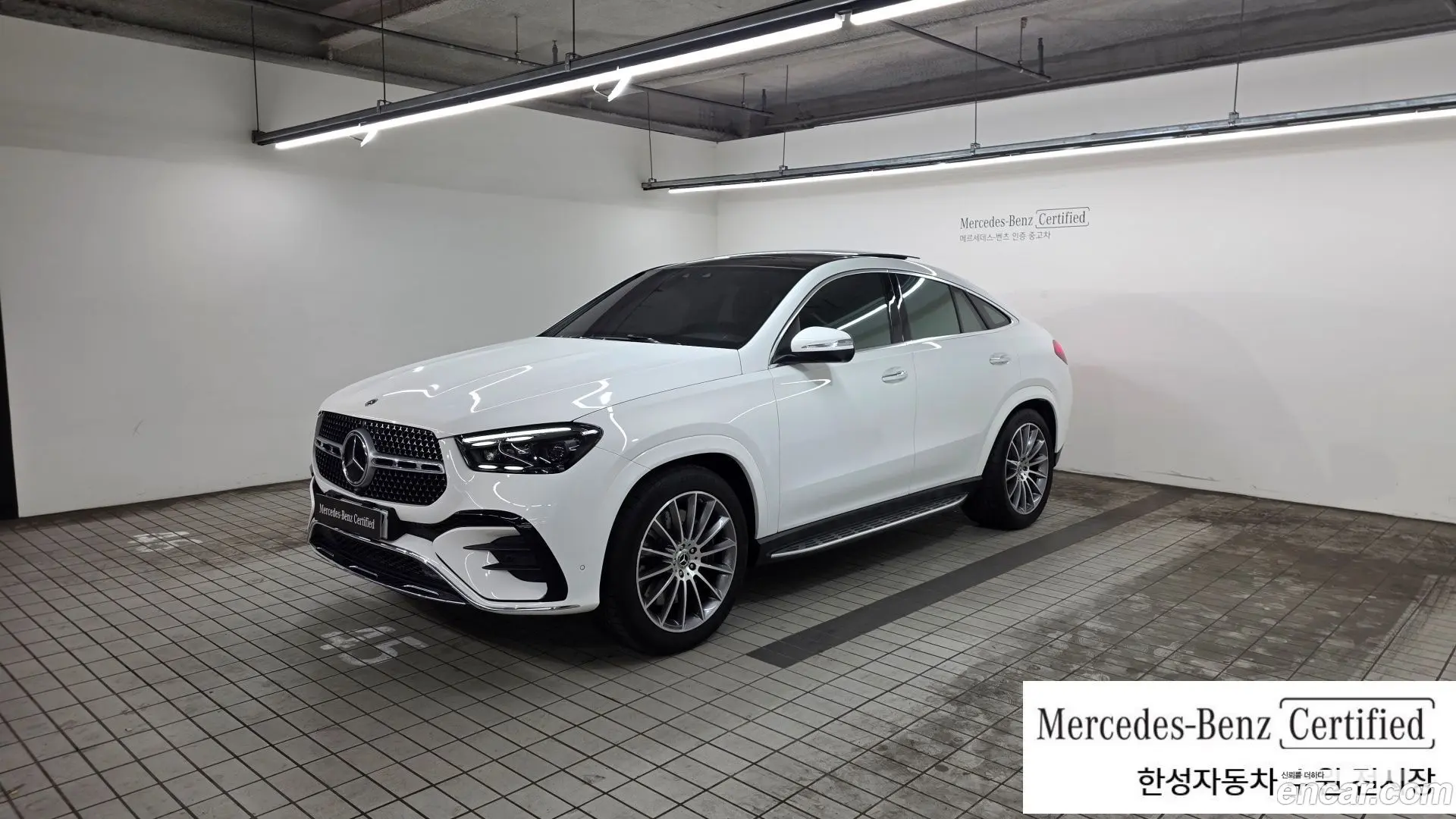 Main__Slider__Photo:GLE-Class Mercedes-Benz 2023.11-0