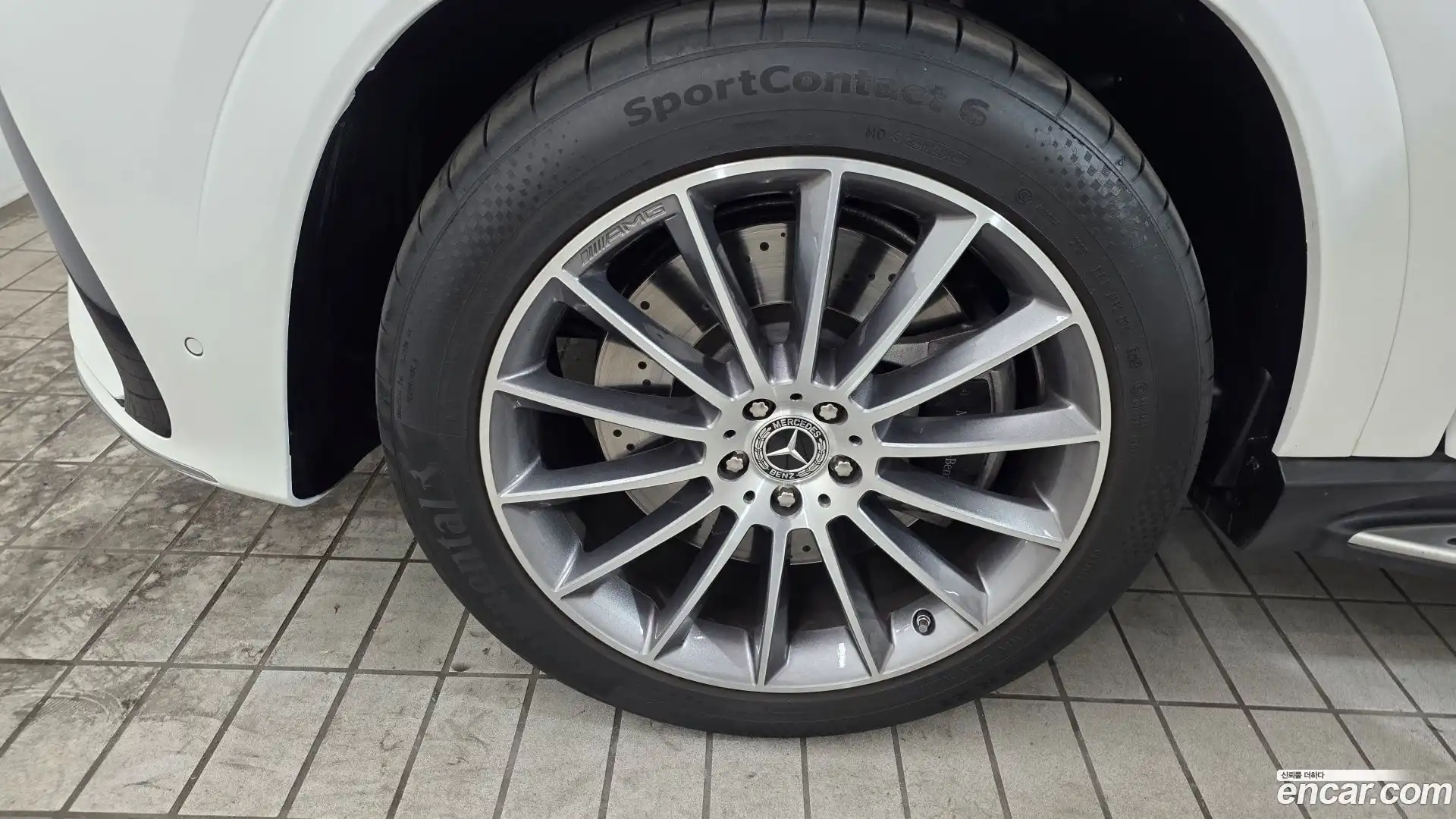 GLE-Class Mercedes-Benz 2023.11-OUTER-005