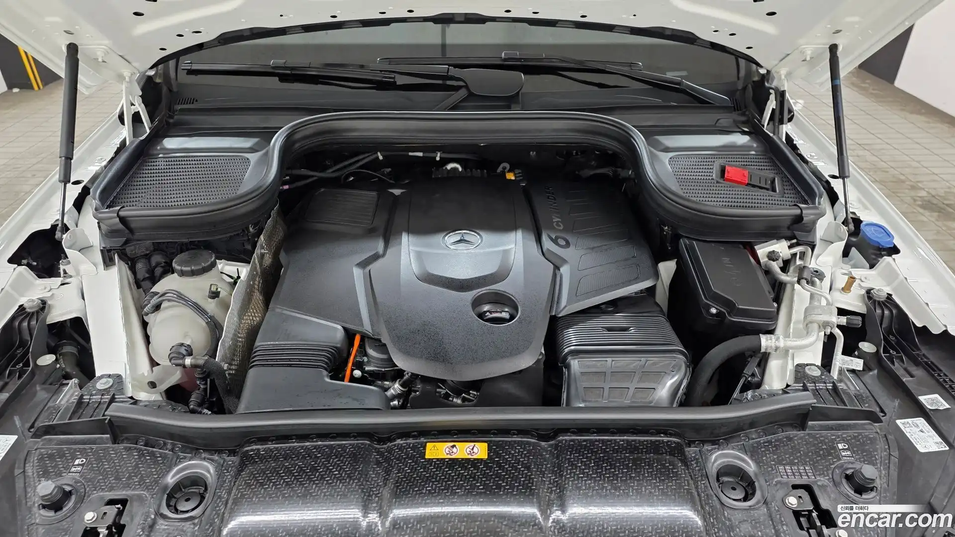 GLE-Class Mercedes-Benz 2023.11-OUTER-006