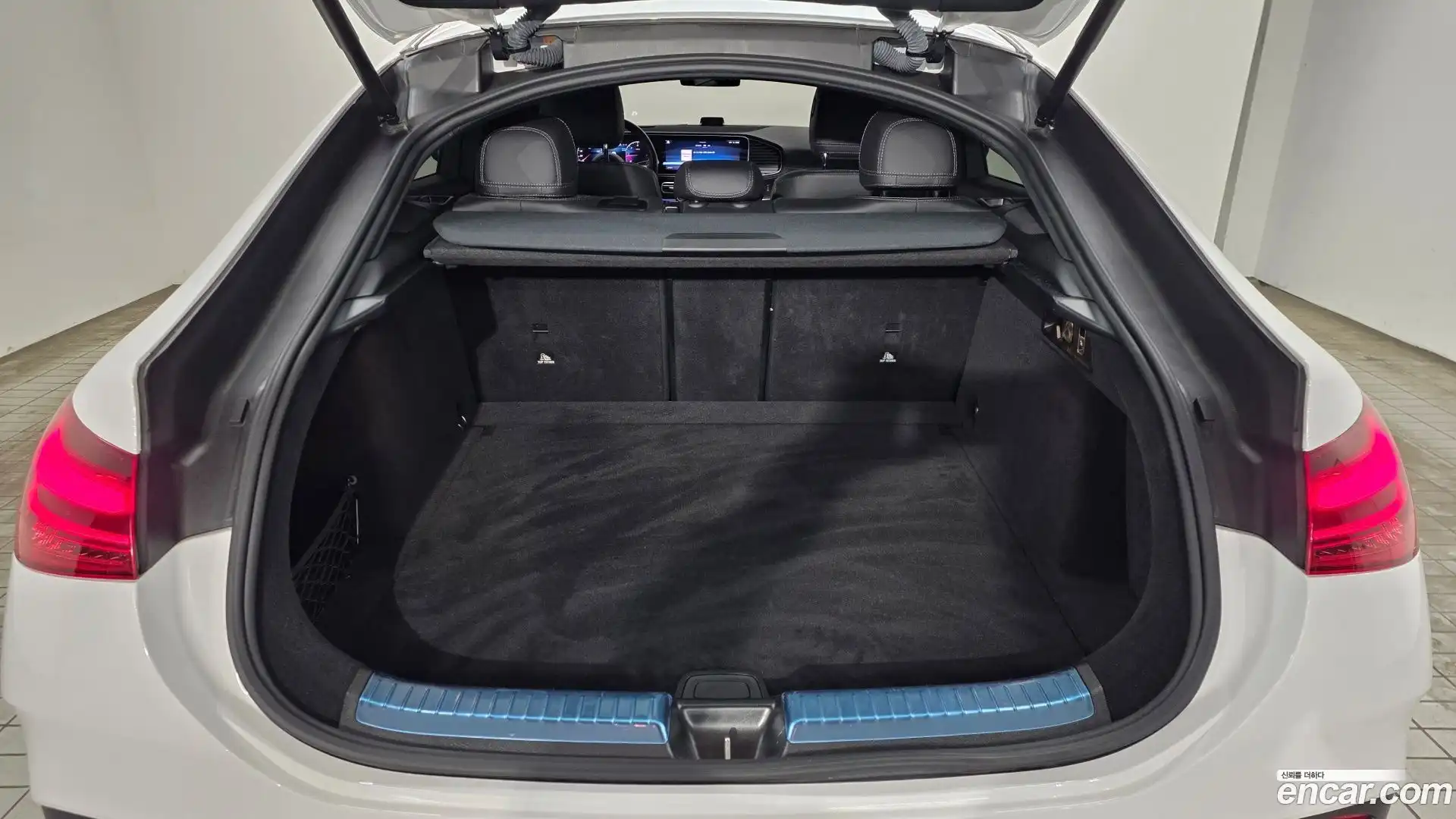 GLE-Class Mercedes-Benz 2023.11-OPTION-015
