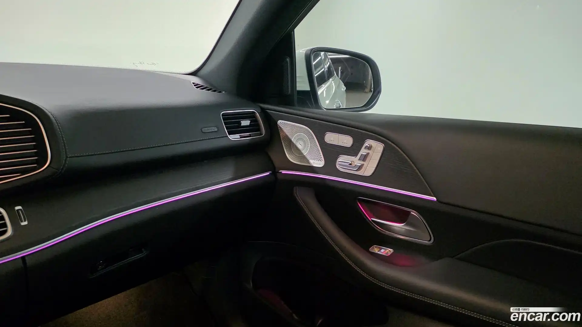 GLE-Class Mercedes-Benz 2023.11-OPTION-017